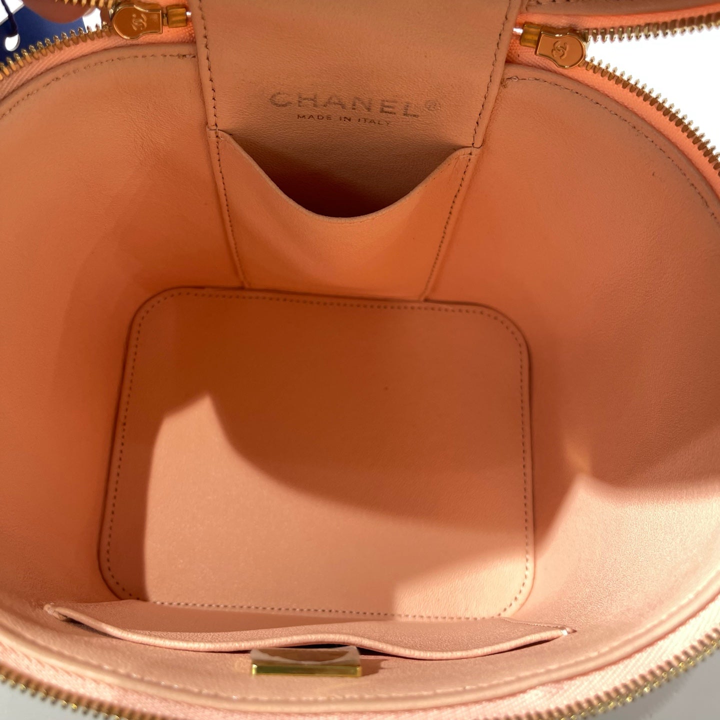 Chanel - Other - Leather - Pink - (small)
