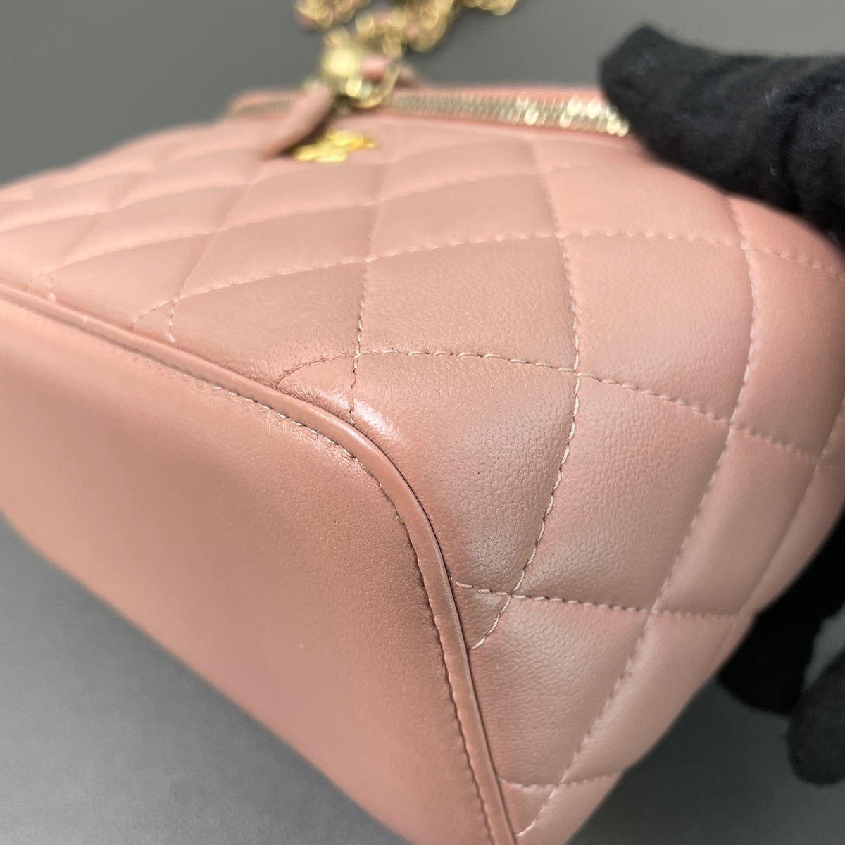 Chanel - Other - Leather - Pink - (small)
