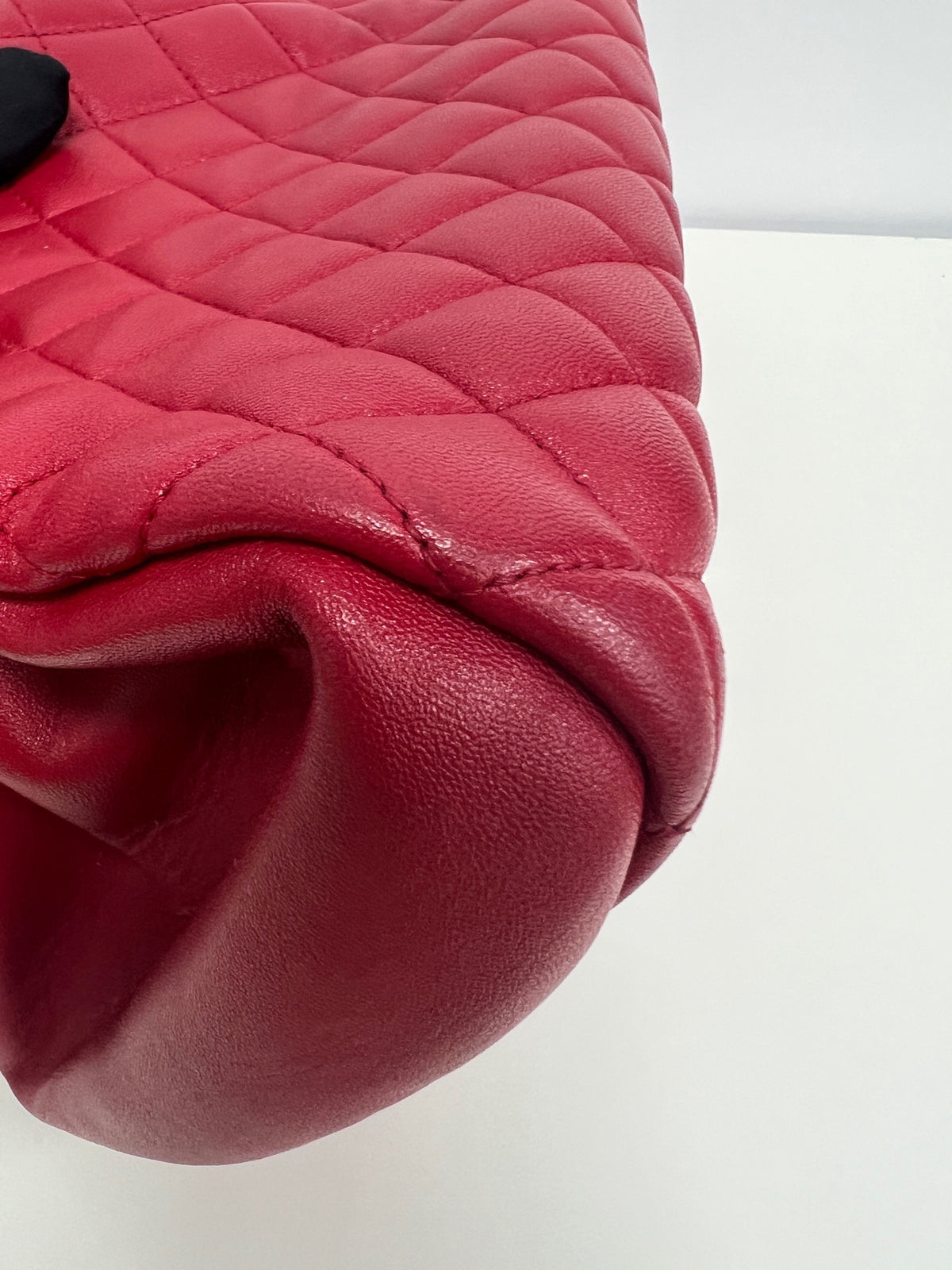 Chanel - Other - Leather - Red - (Large)
