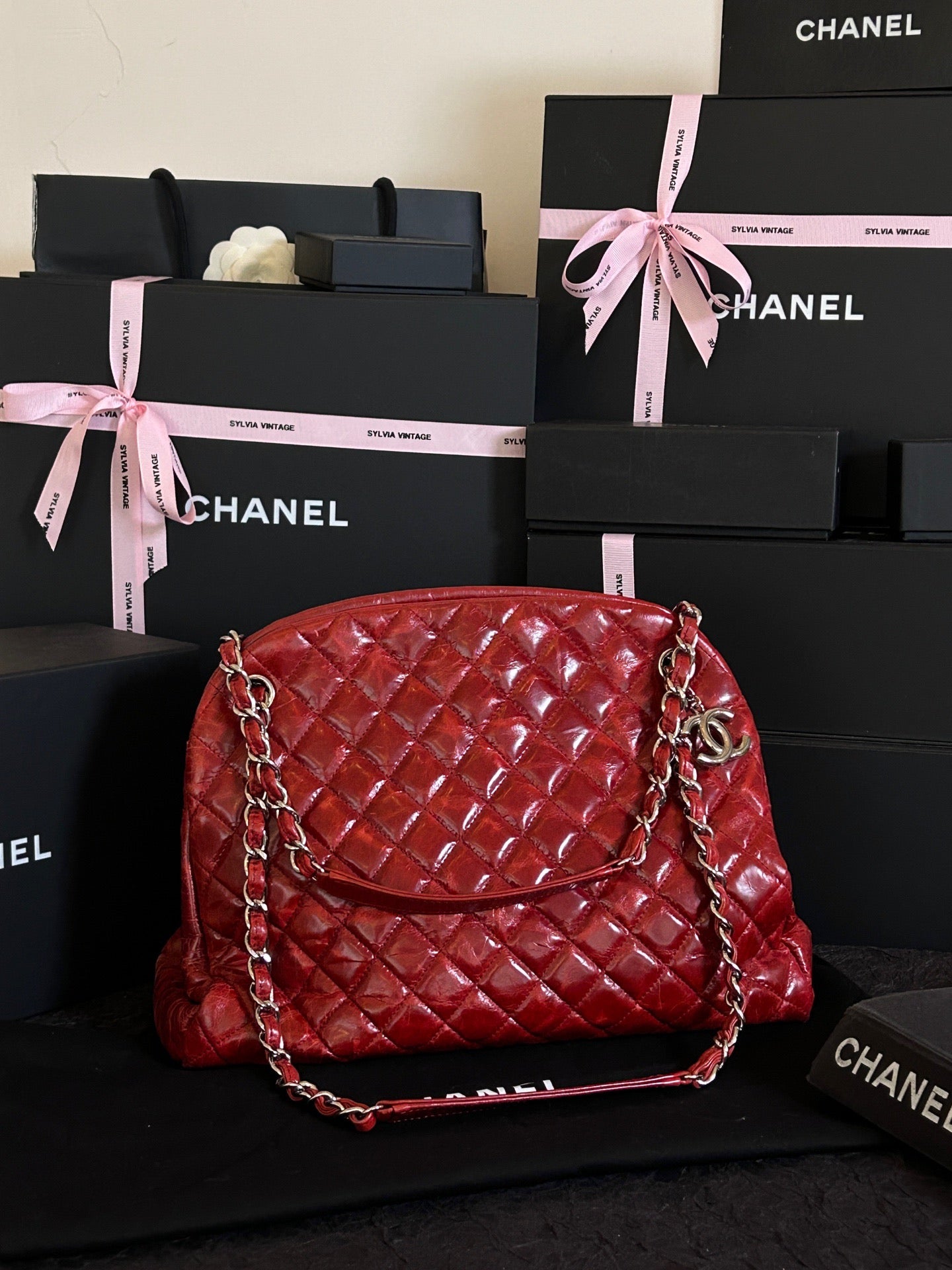 Chanel - Other - Leather - Red - (medium)