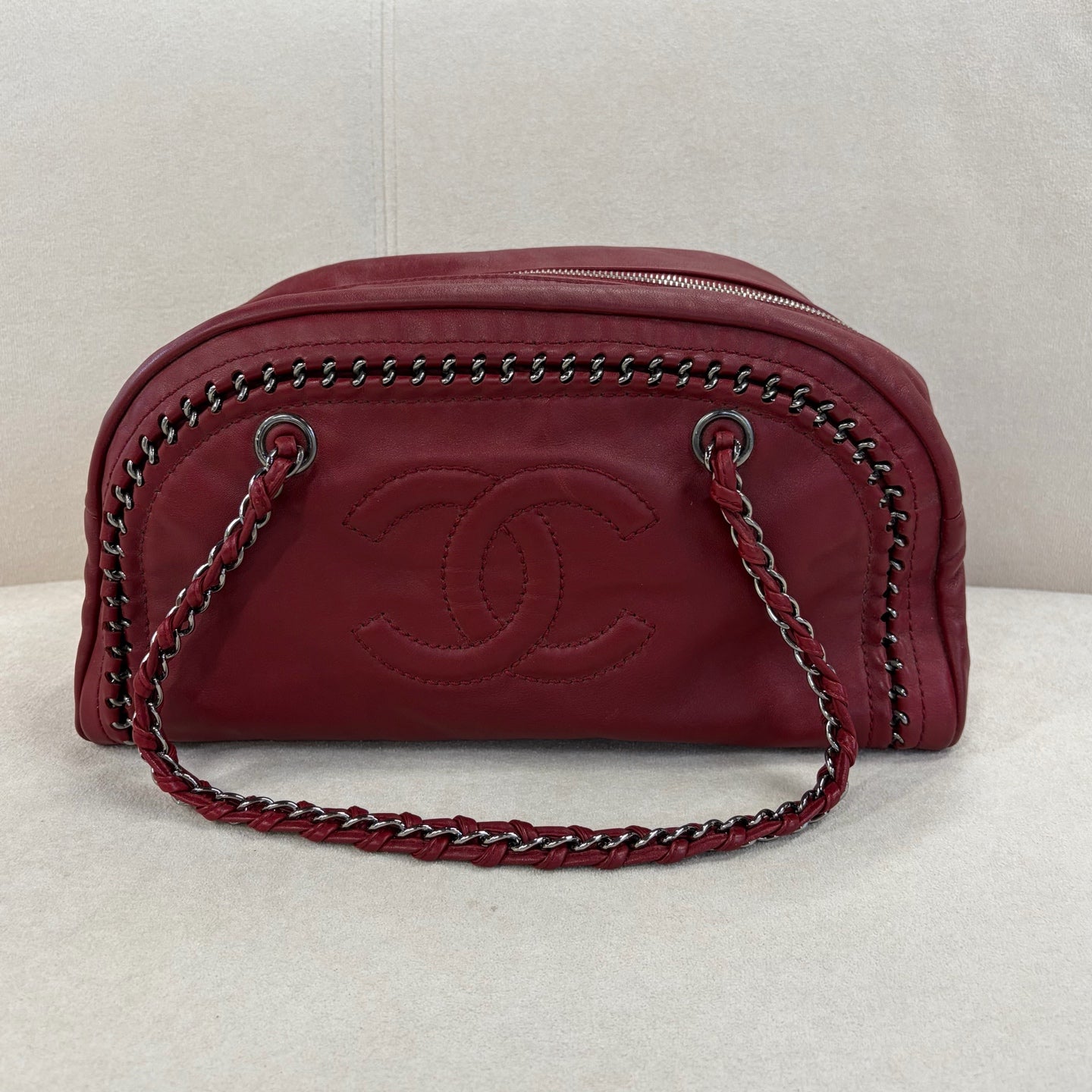 Chanel - Other - Leather - Red - (medium)
