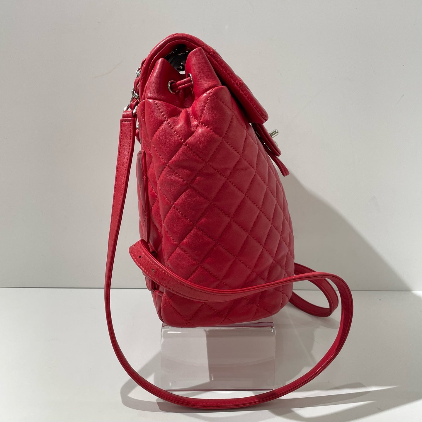 Chanel - Other - Leather - Red - (Medium)