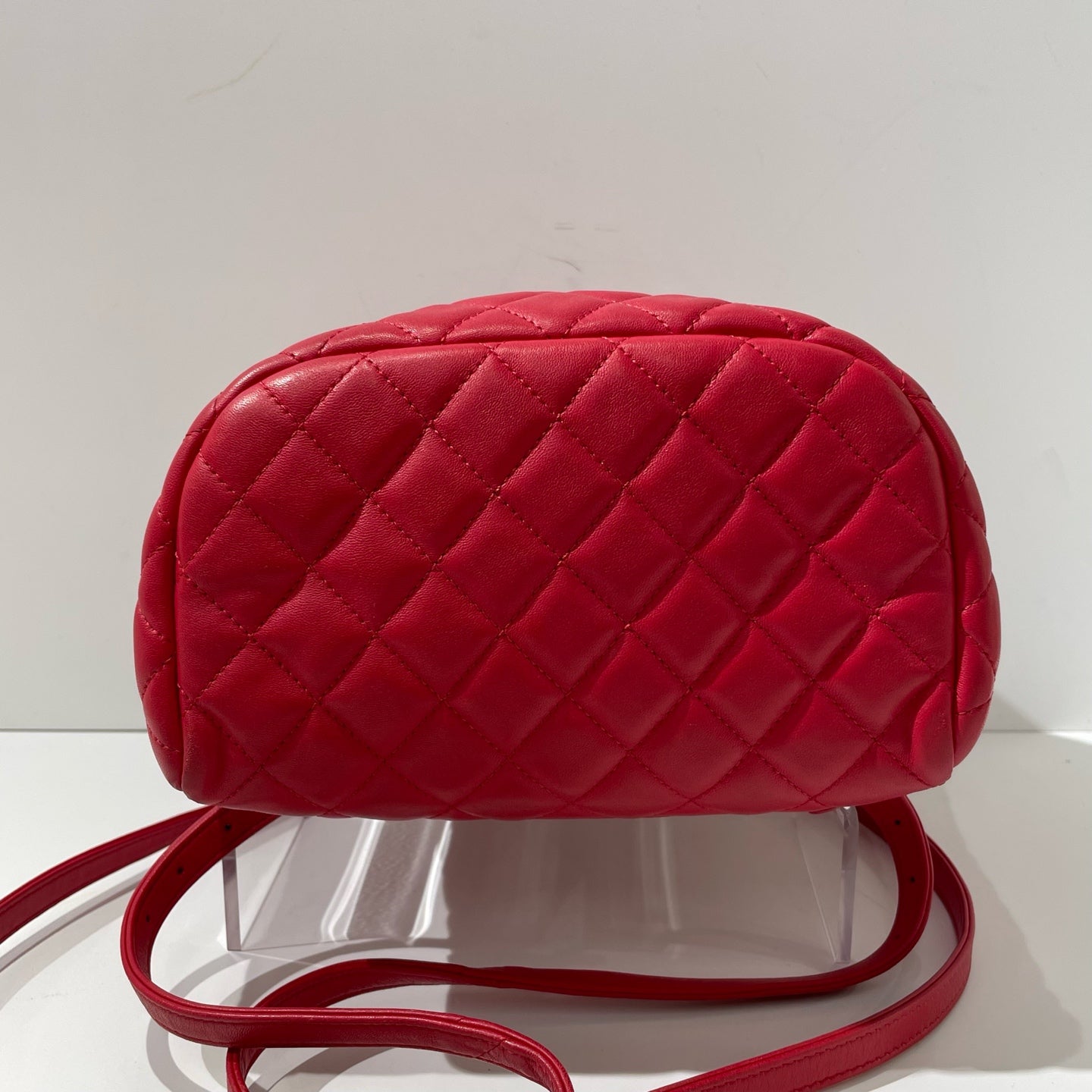 Chanel - Other - Leather - Red - (Medium)