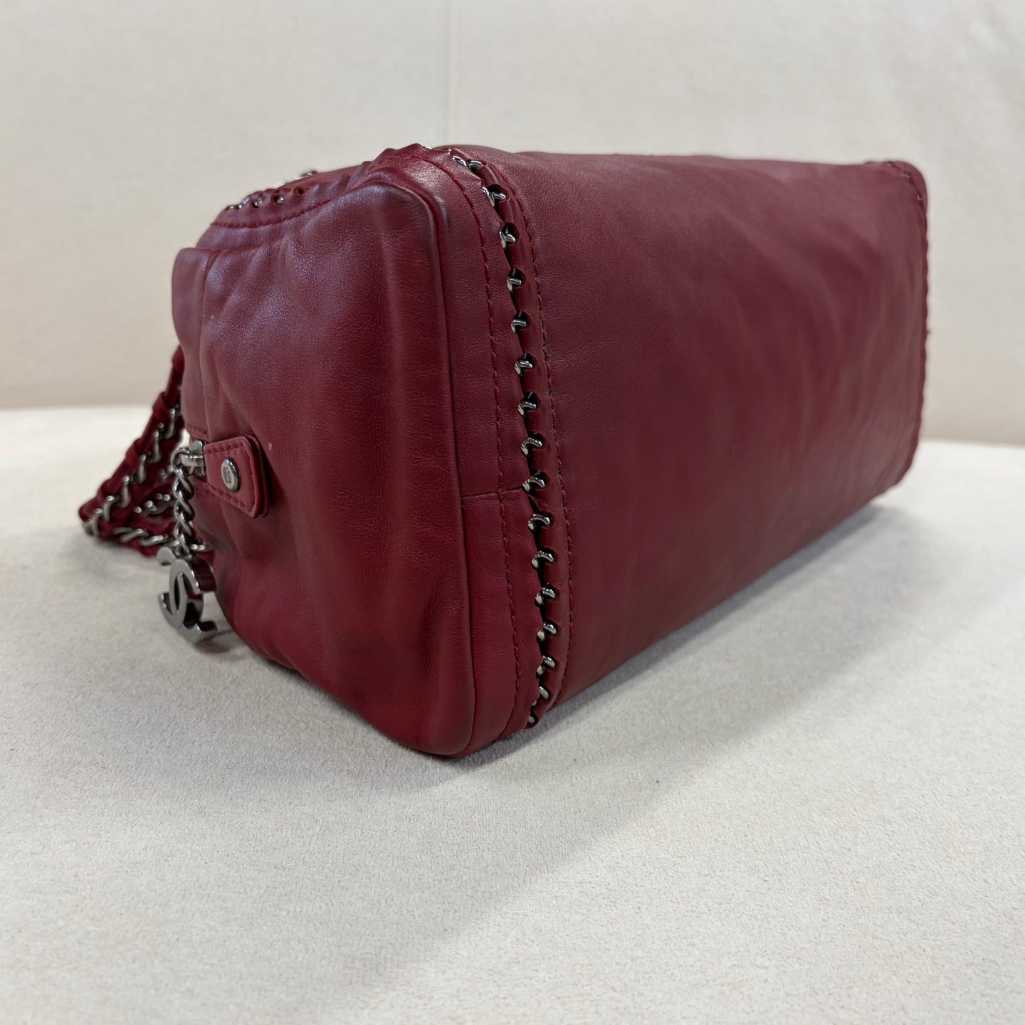 Chanel - Other - Leather - Red - (medium)