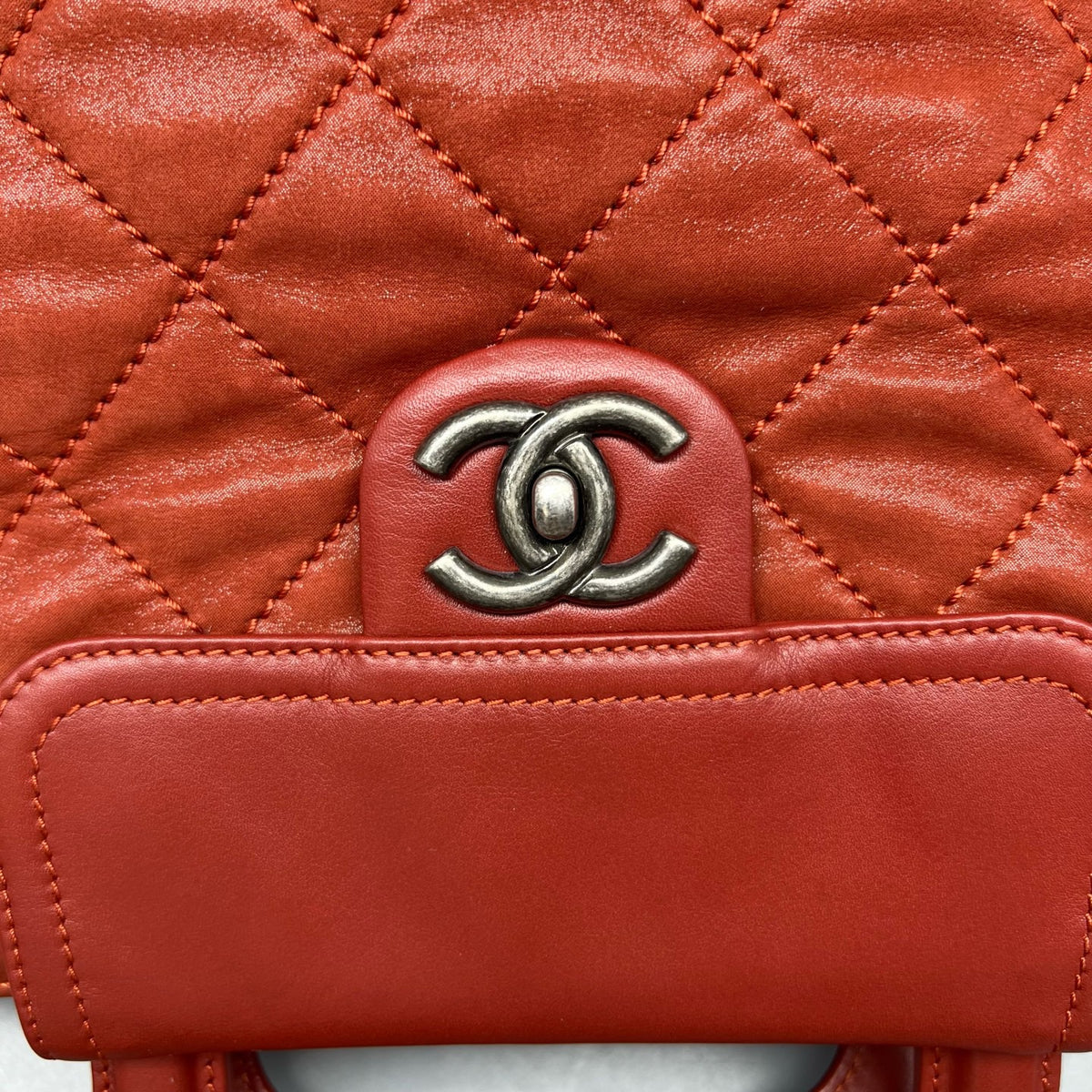 Chanel - Other - Leather - Red - (medium)