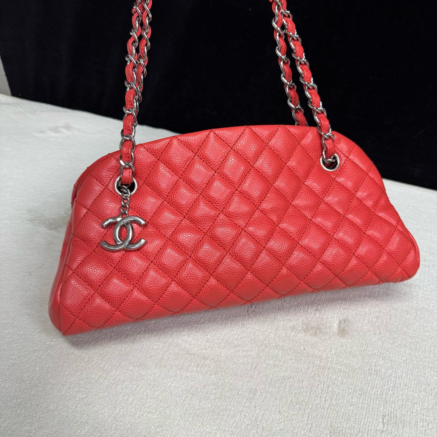 Chanel - Other - Leather - Red - (medium)