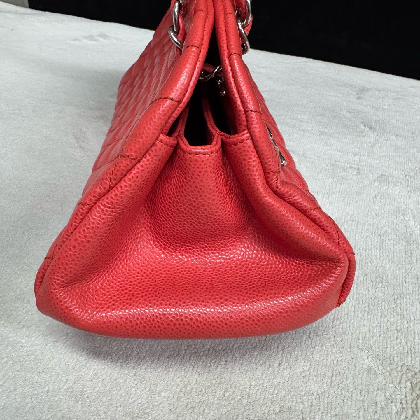 Chanel - Other - Leather - Red - (medium)