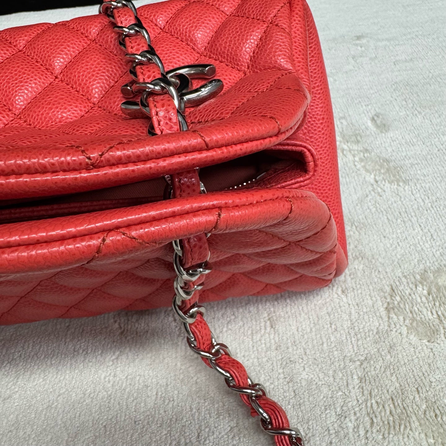 Chanel - Other - Leather - Red - (medium)