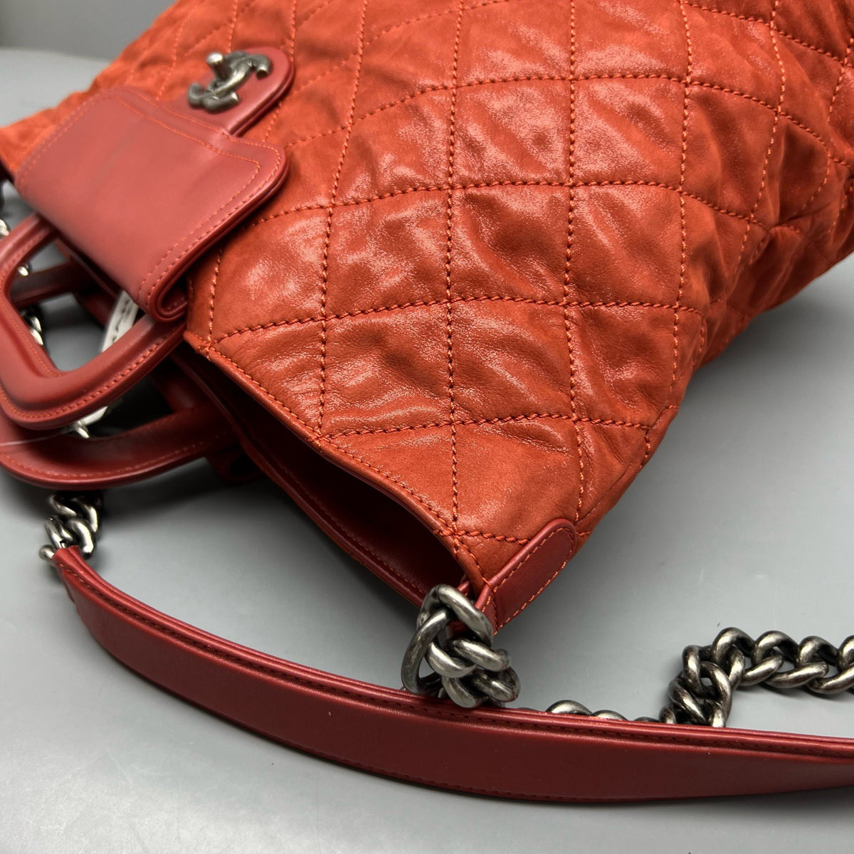 Chanel - Other - Leather - Red - (medium)