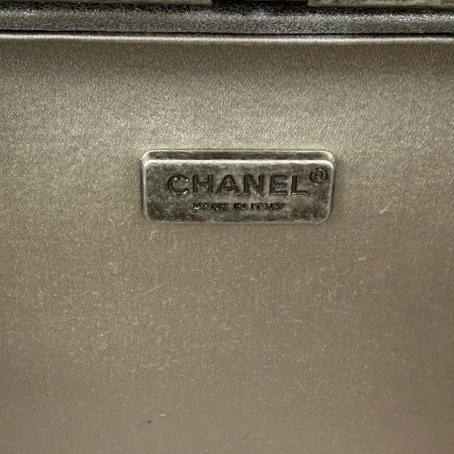 Chanel - Other - Leather - Silver - (mini)