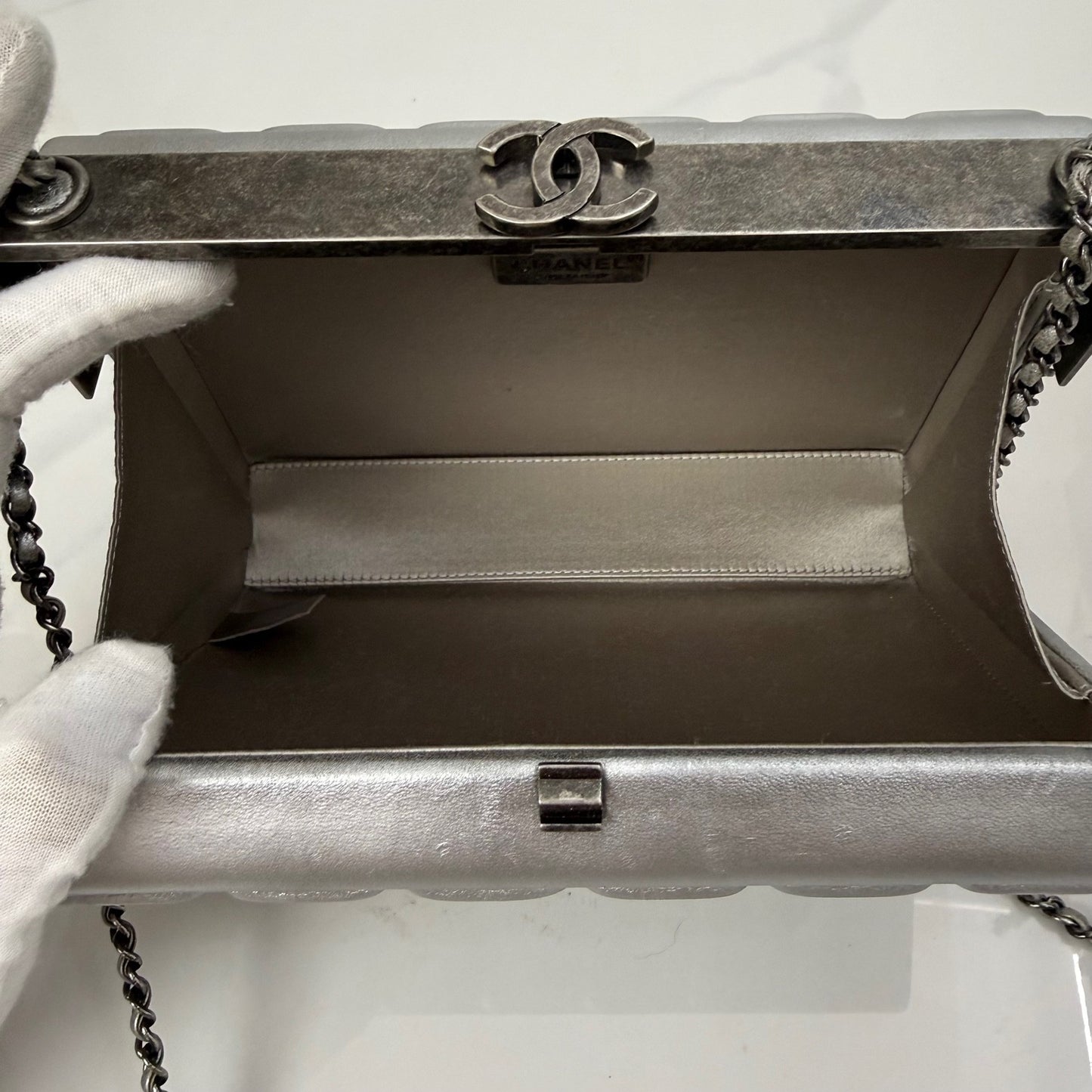 Chanel - Other - Leather - Silver - (mini)