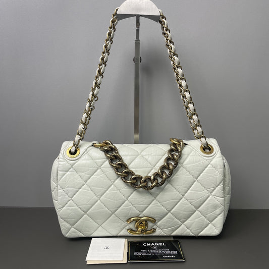 Chanel - Other - Leather - White - (medium)