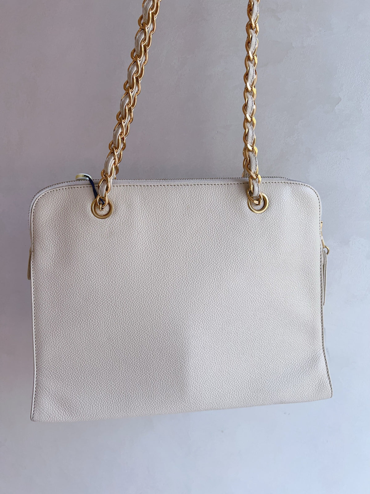 Chanel - Other - Leather - White - (medium)