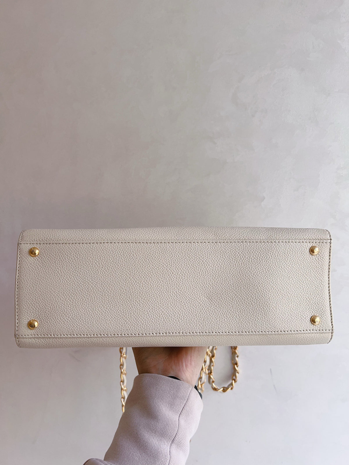 Chanel - Other - Leather - White - (medium)