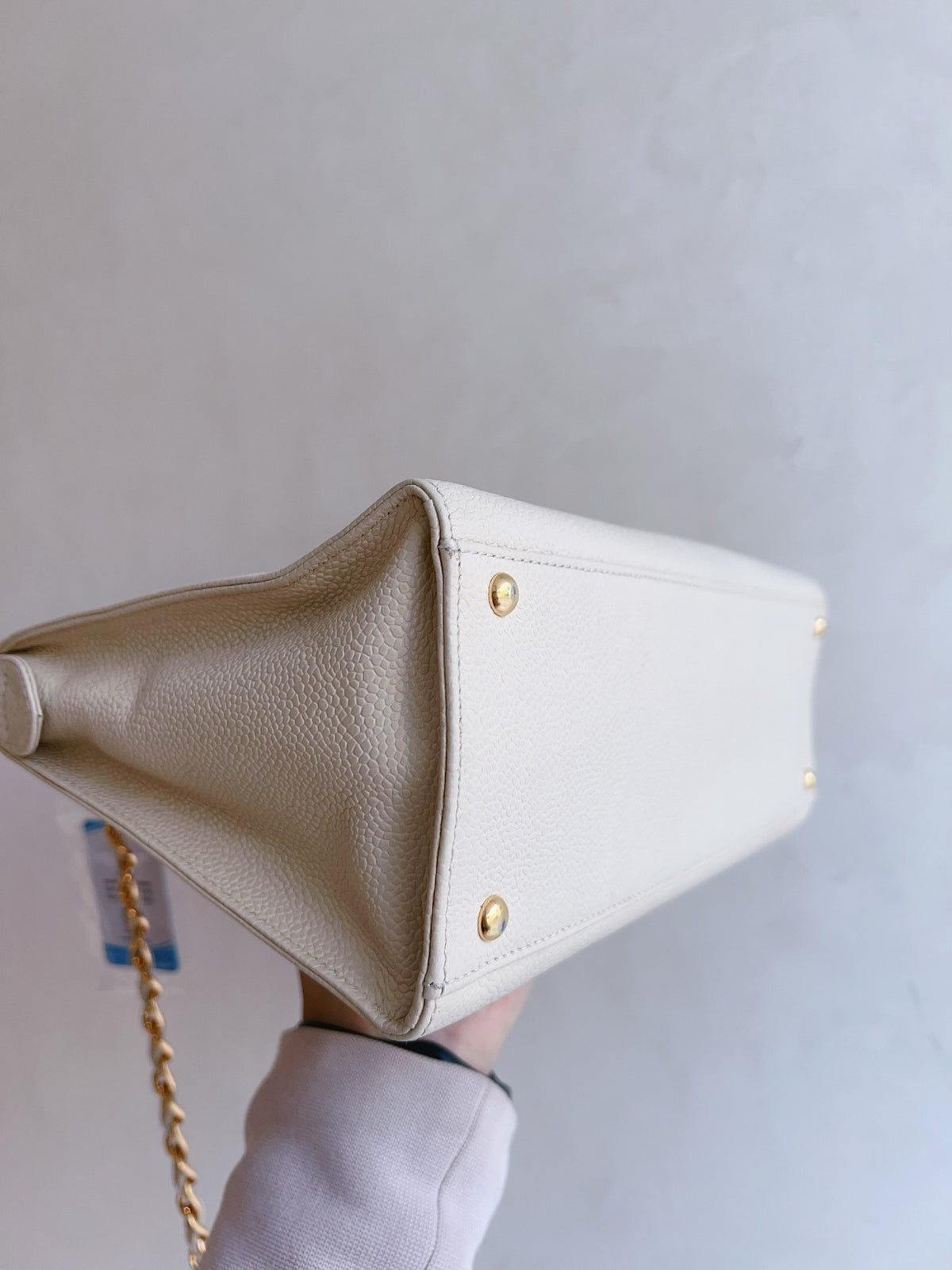Chanel - Other - Leather - White - (medium)