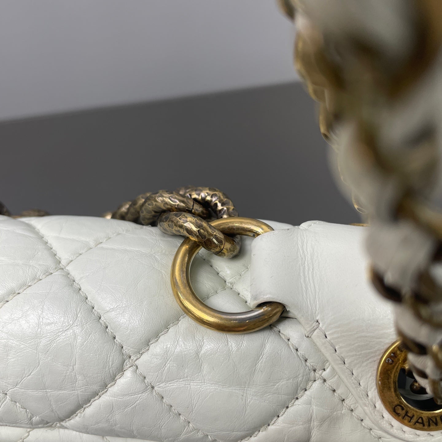 Chanel - Other - Leather - White - (medium)
