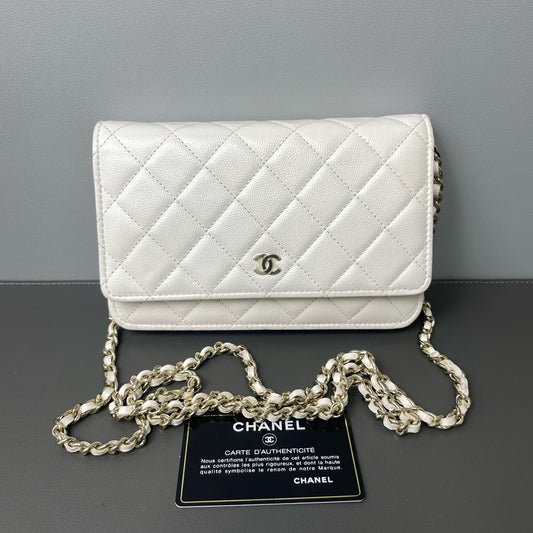 Chanel - Other - Leather - White - (mini)
