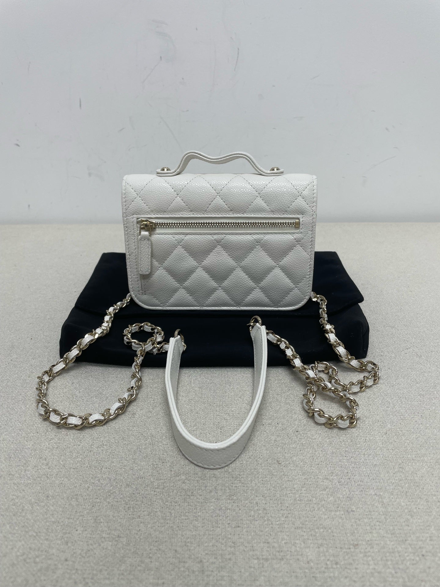 Chanel - Other - Leather - White - (mini)