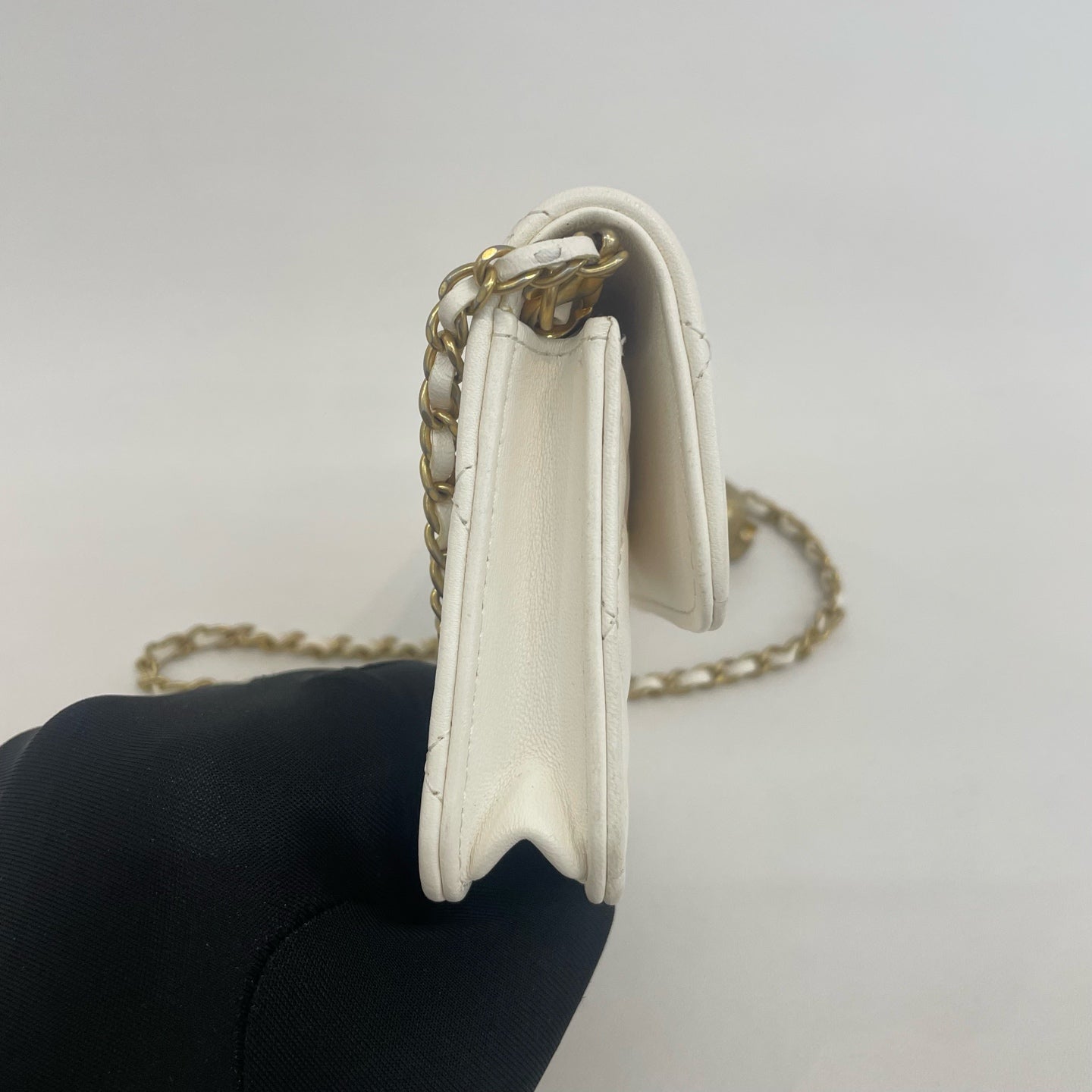 Chanel - Other - Leather - White - (mini)