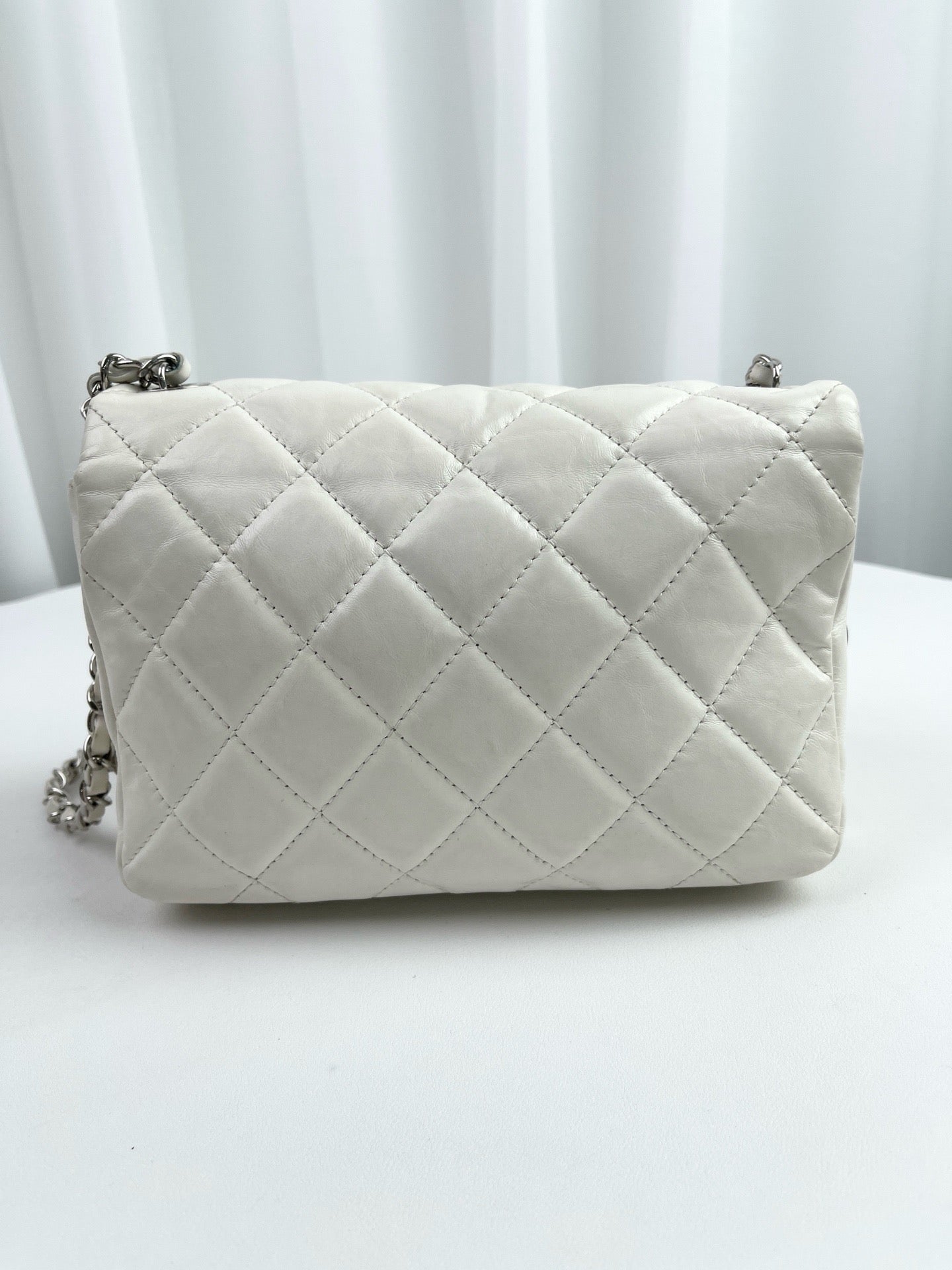 Chanel - Other - Leather - White - (mini)