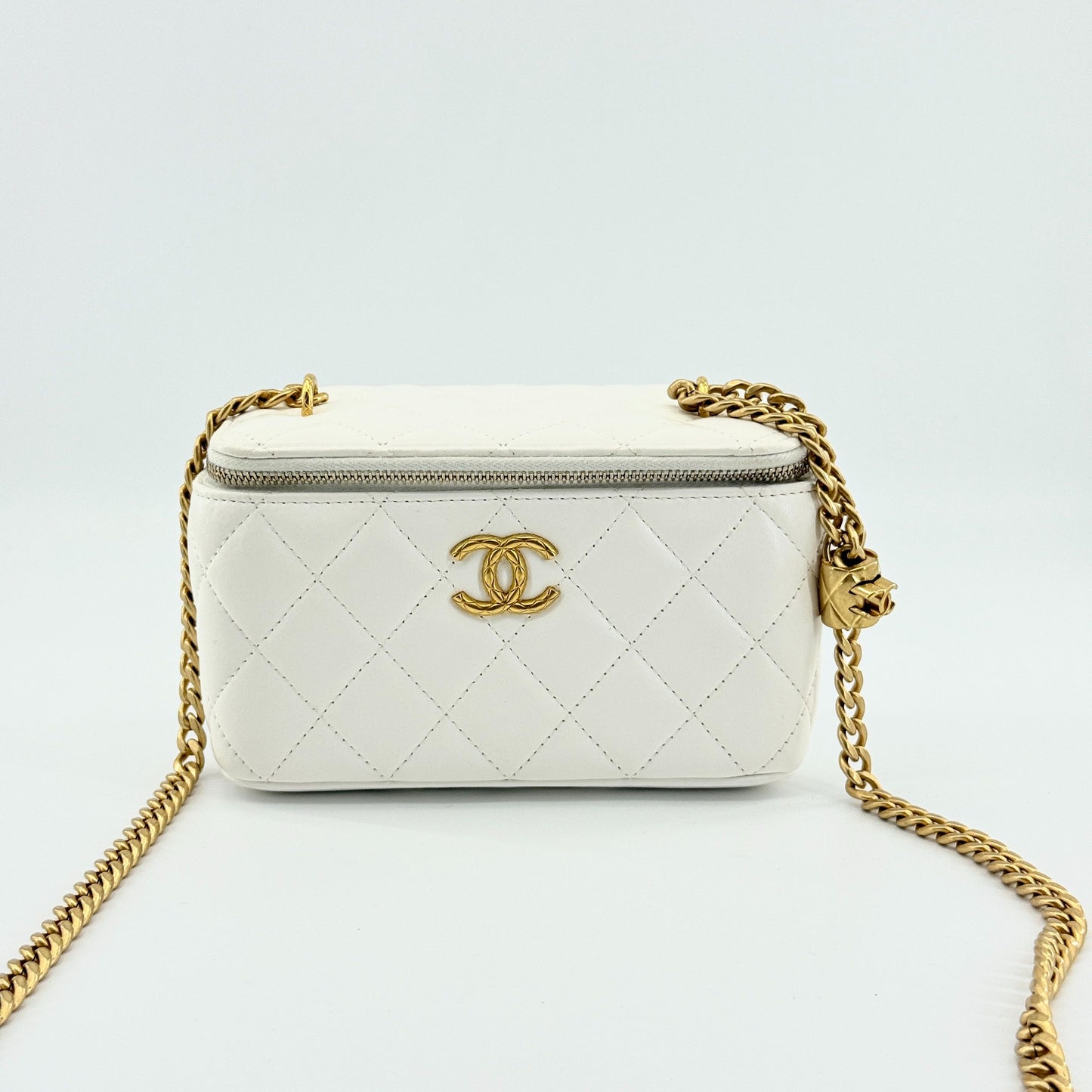 Chanel - Other - Leather - White - (mini)