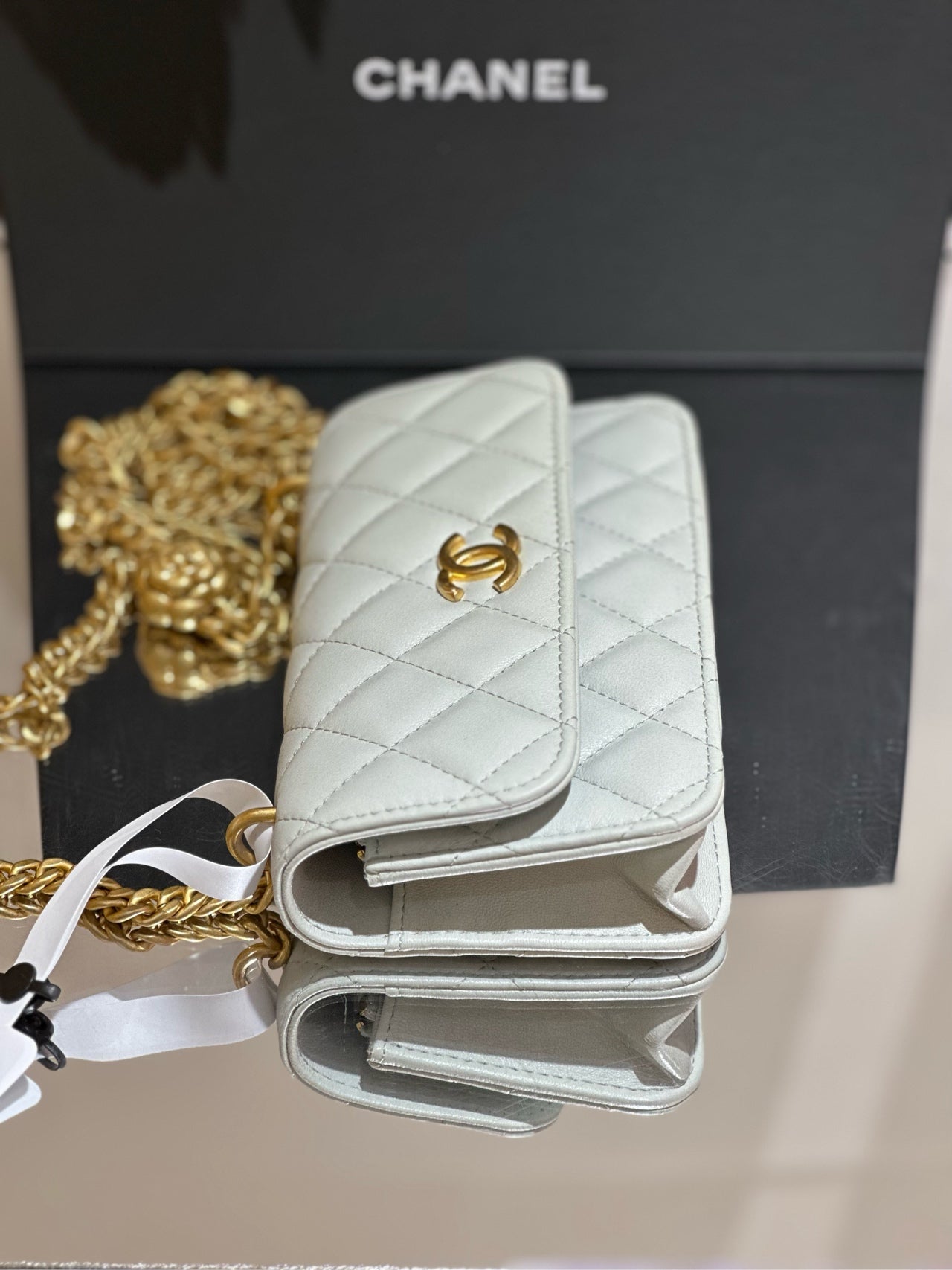 Chanel - Other - Leather - White - (mini)