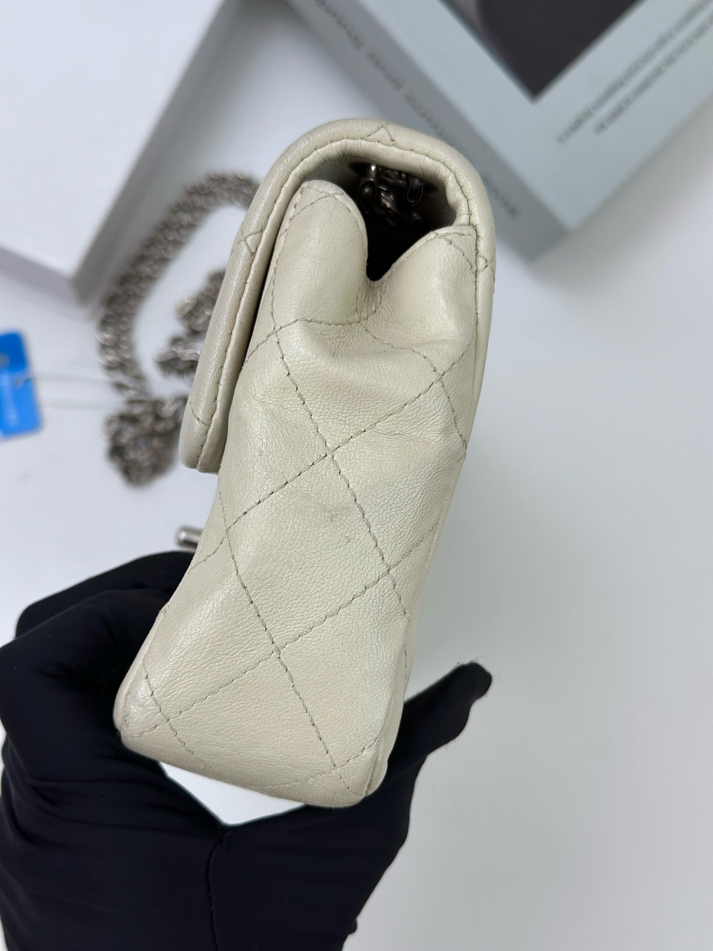 Chanel - Other - Leather - White - (mini)