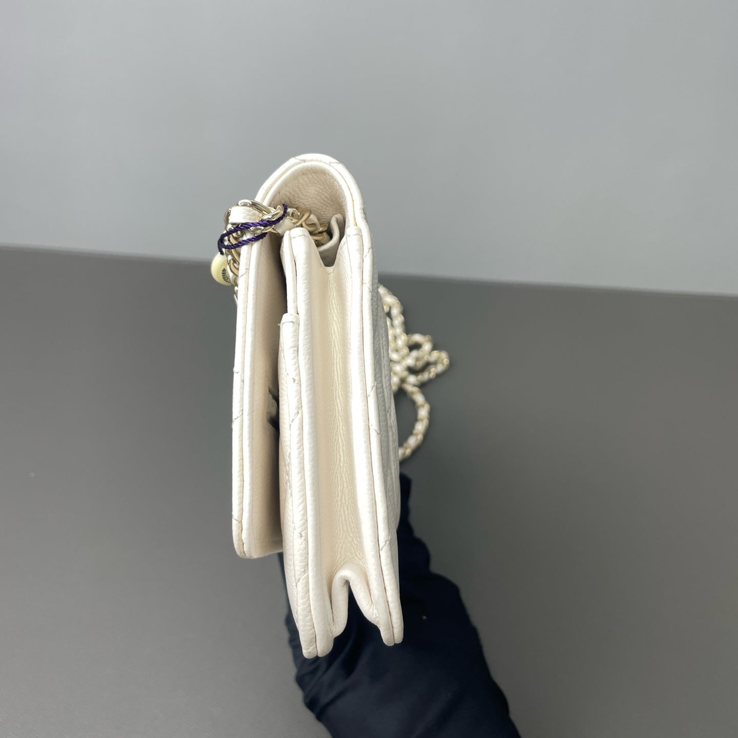 Chanel - Other - Leather - White - (mini)