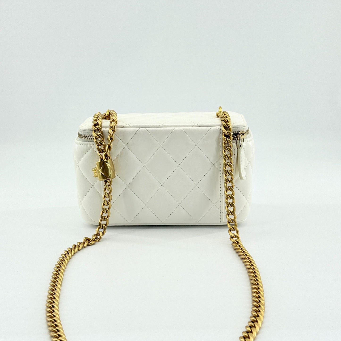 Chanel - Other - Leather - White - (mini)