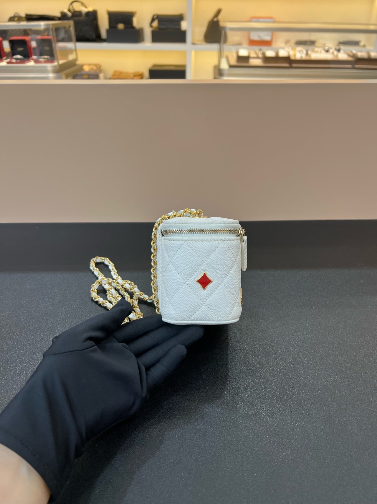 Chanel - Other - Leather - White - (mini)