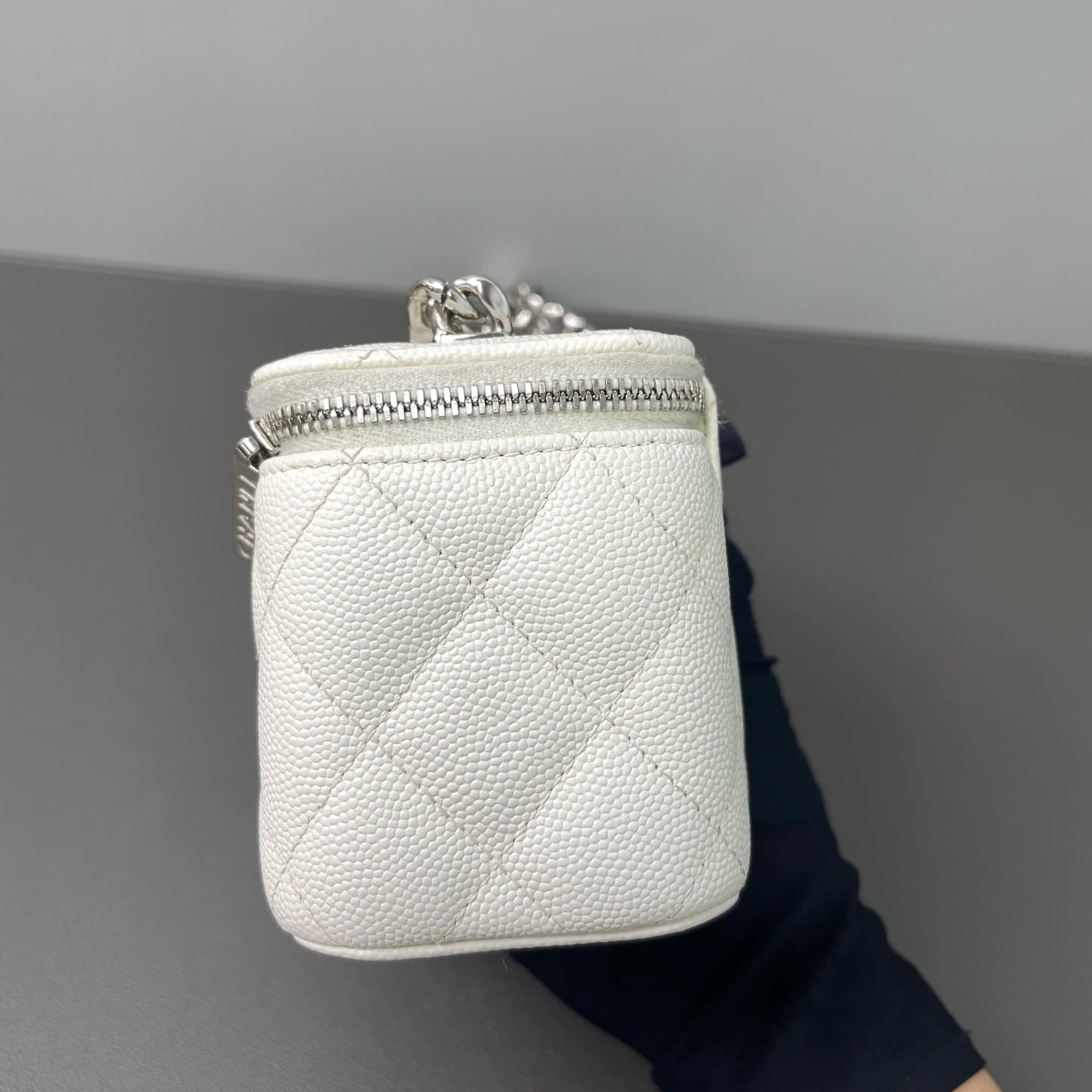 Chanel - Other - Leather - White - (mini)