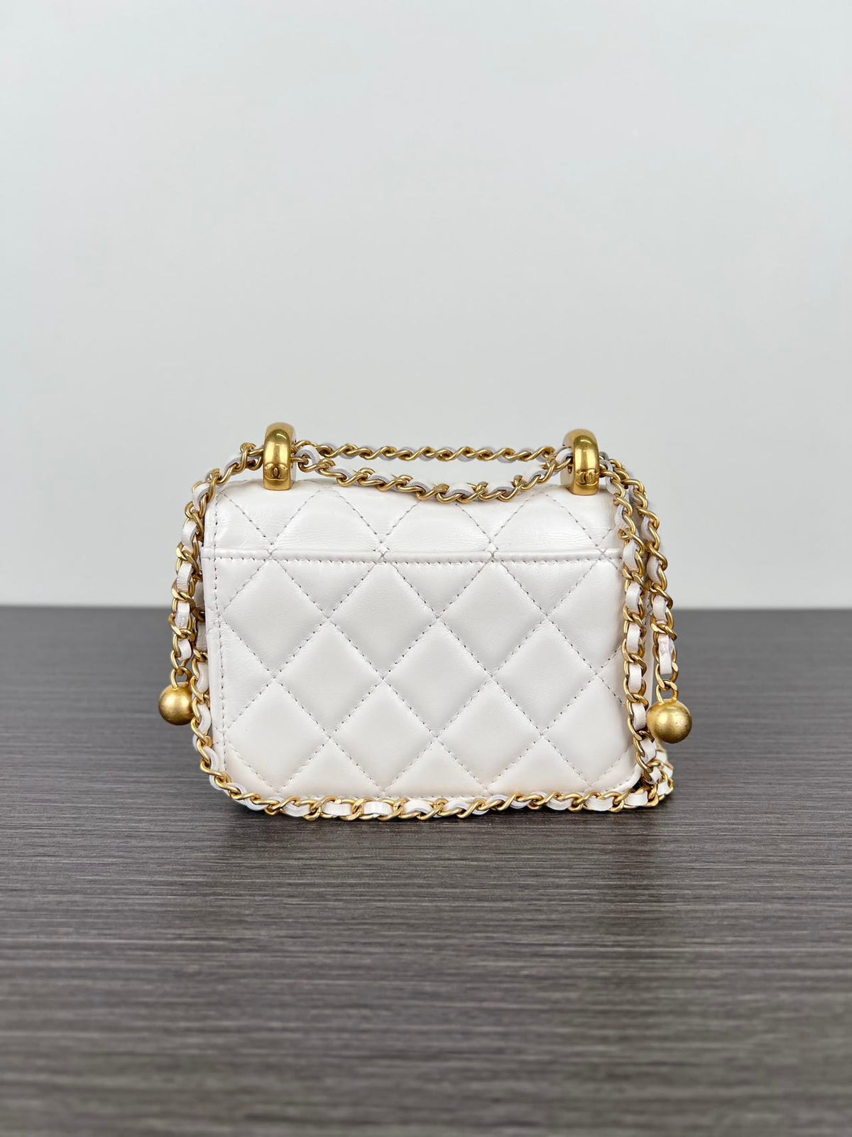 Chanel - Other - Leather - White - (mini)