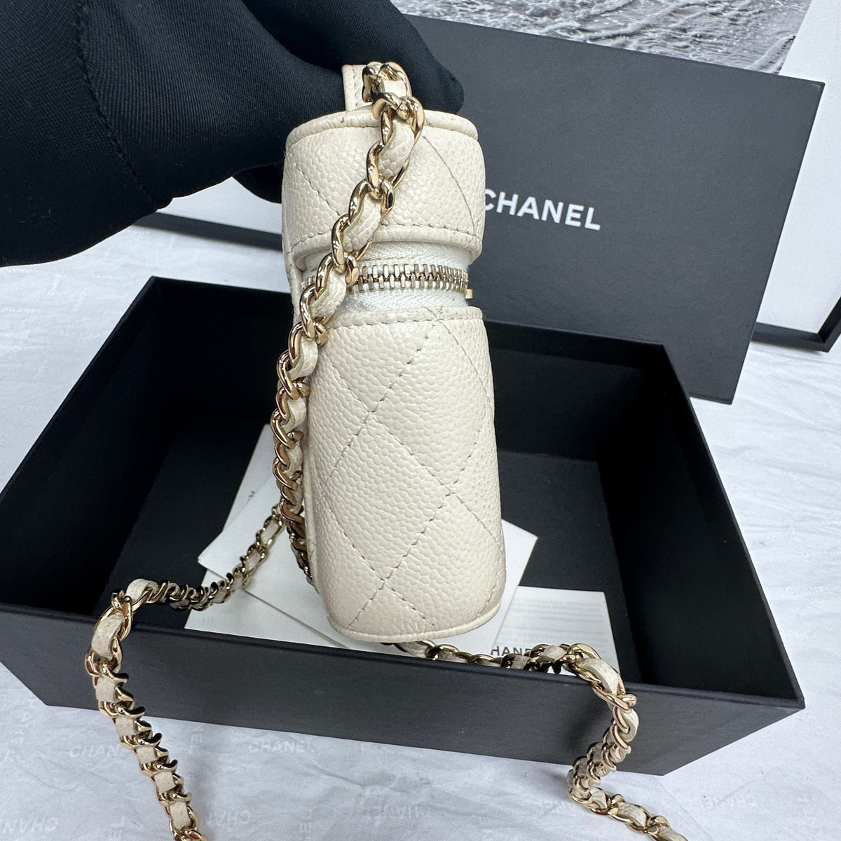 Chanel - Other - Leather - White - (mini)
