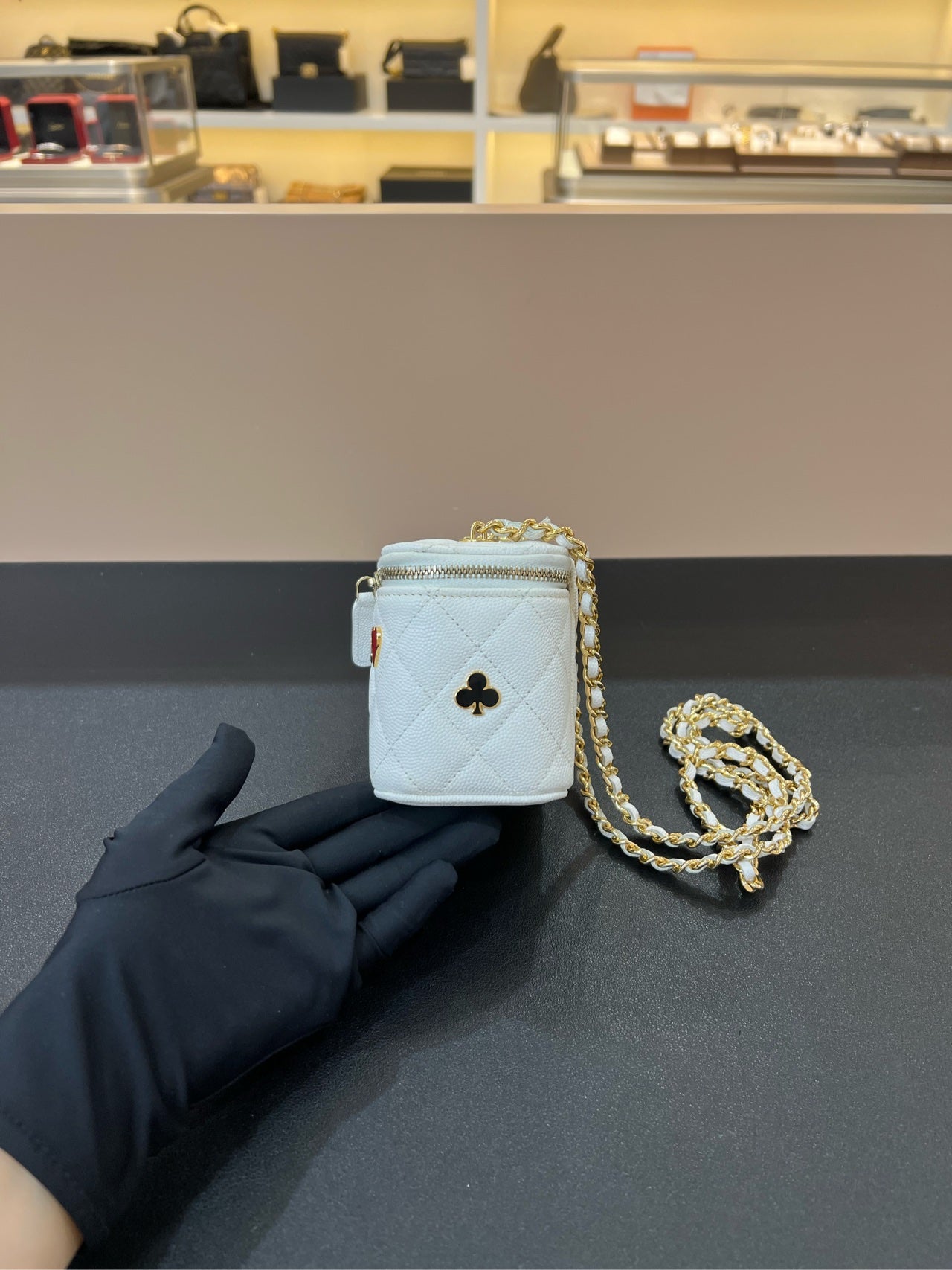 Chanel - Other - Leather - White - (mini)