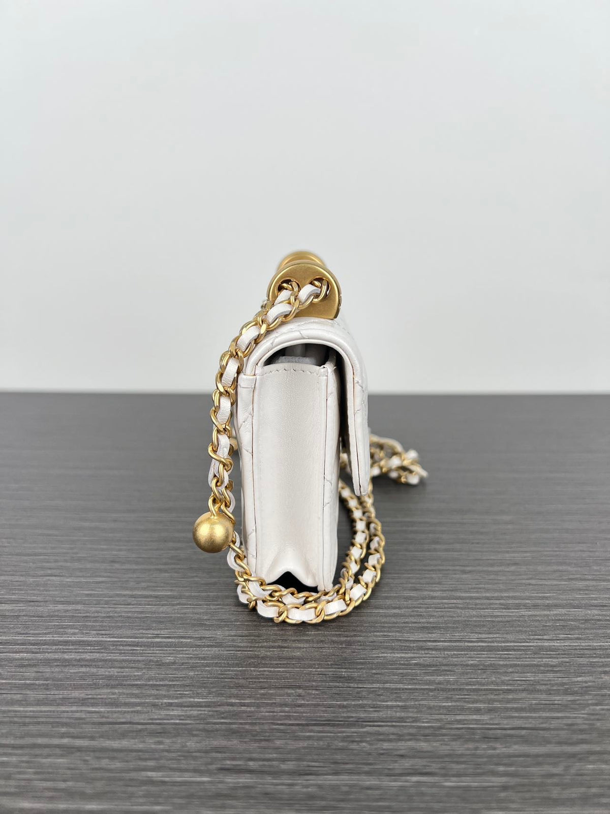 Chanel - Other - Leather - White - (mini)