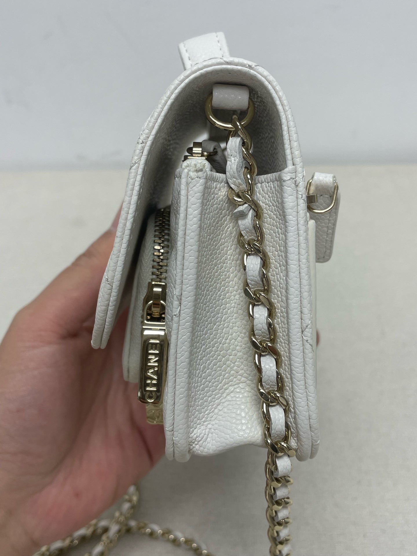 Chanel - Other - Leather - White - (mini)
