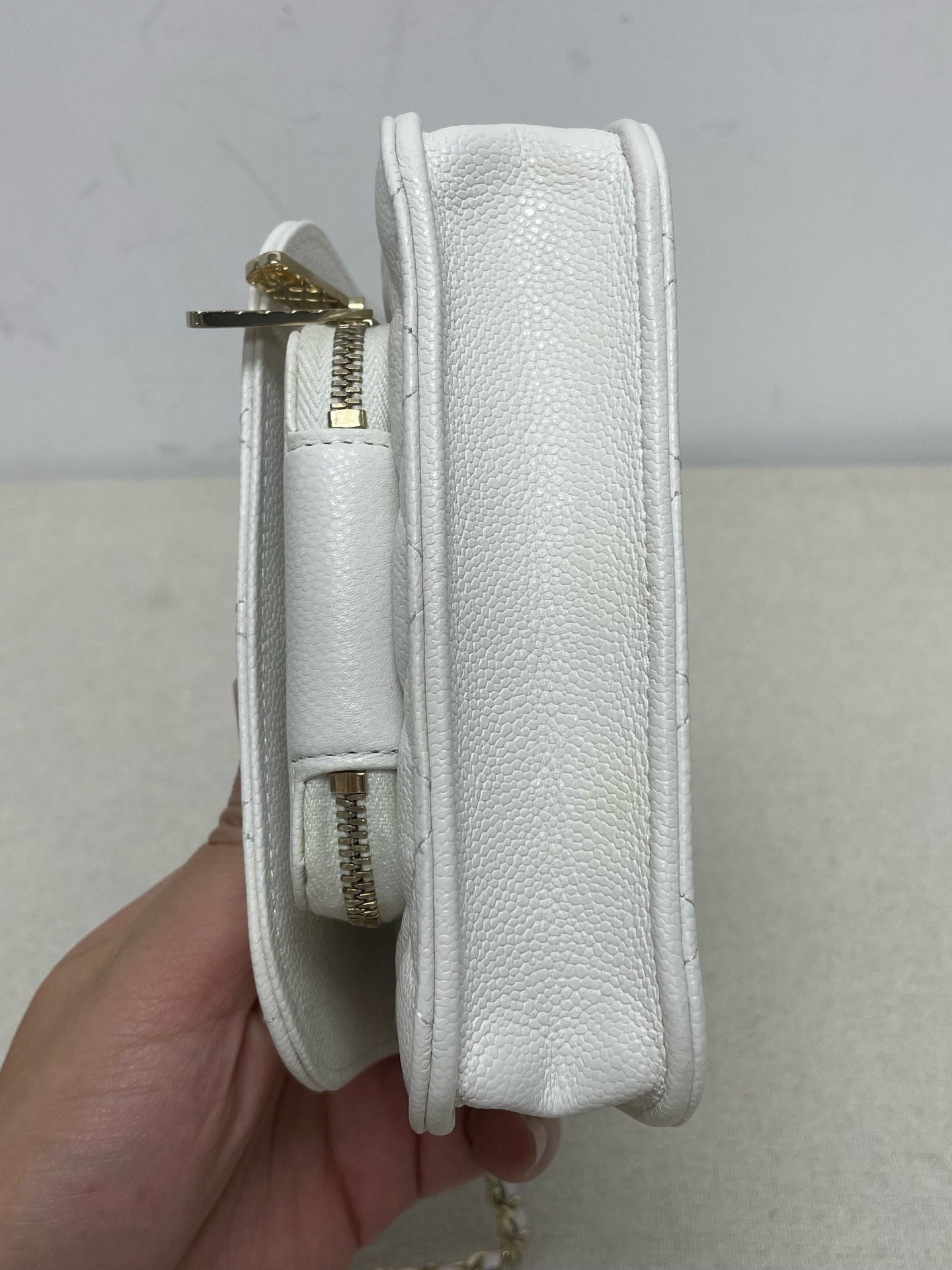 Chanel - Other - Leather - White - (mini)