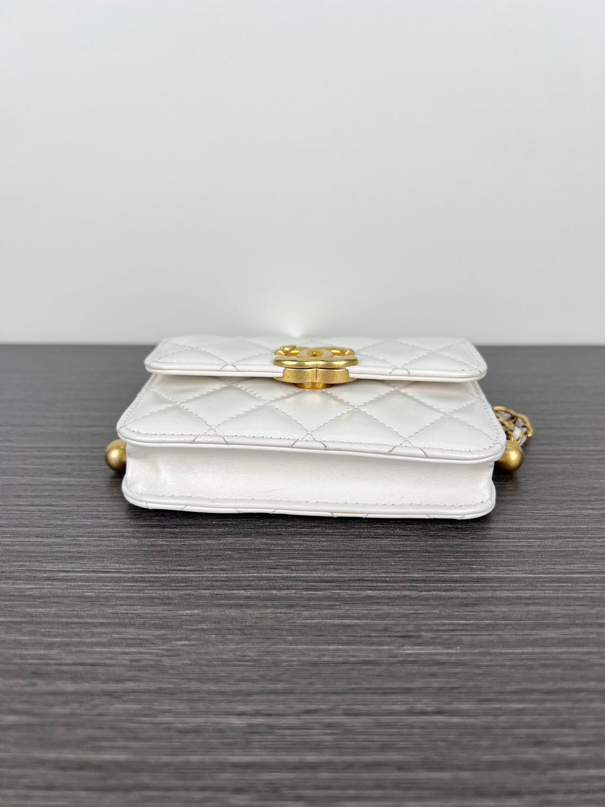 Chanel - Other - Leather - White - (mini)