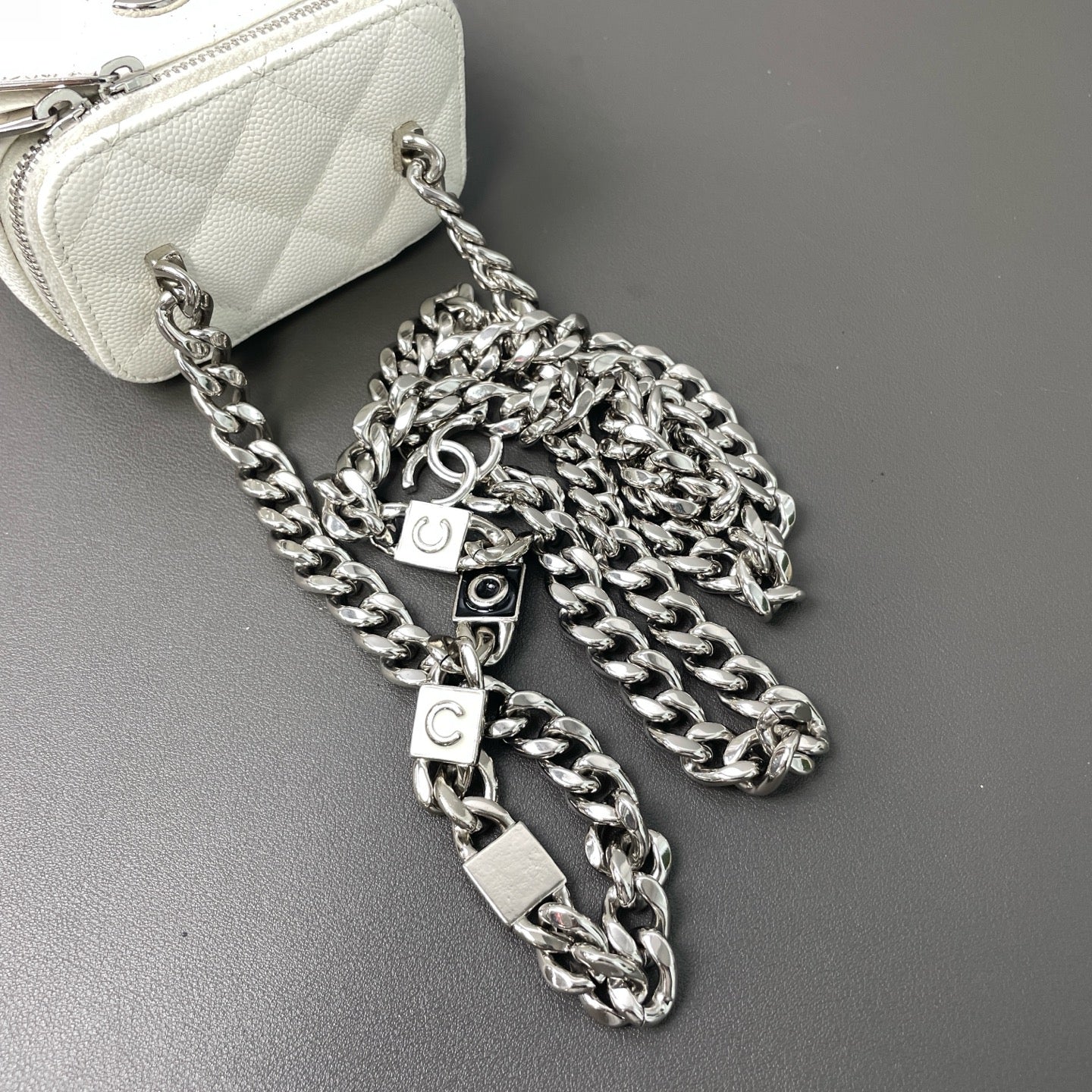 Chanel - Other - Leather - White - (mini)
