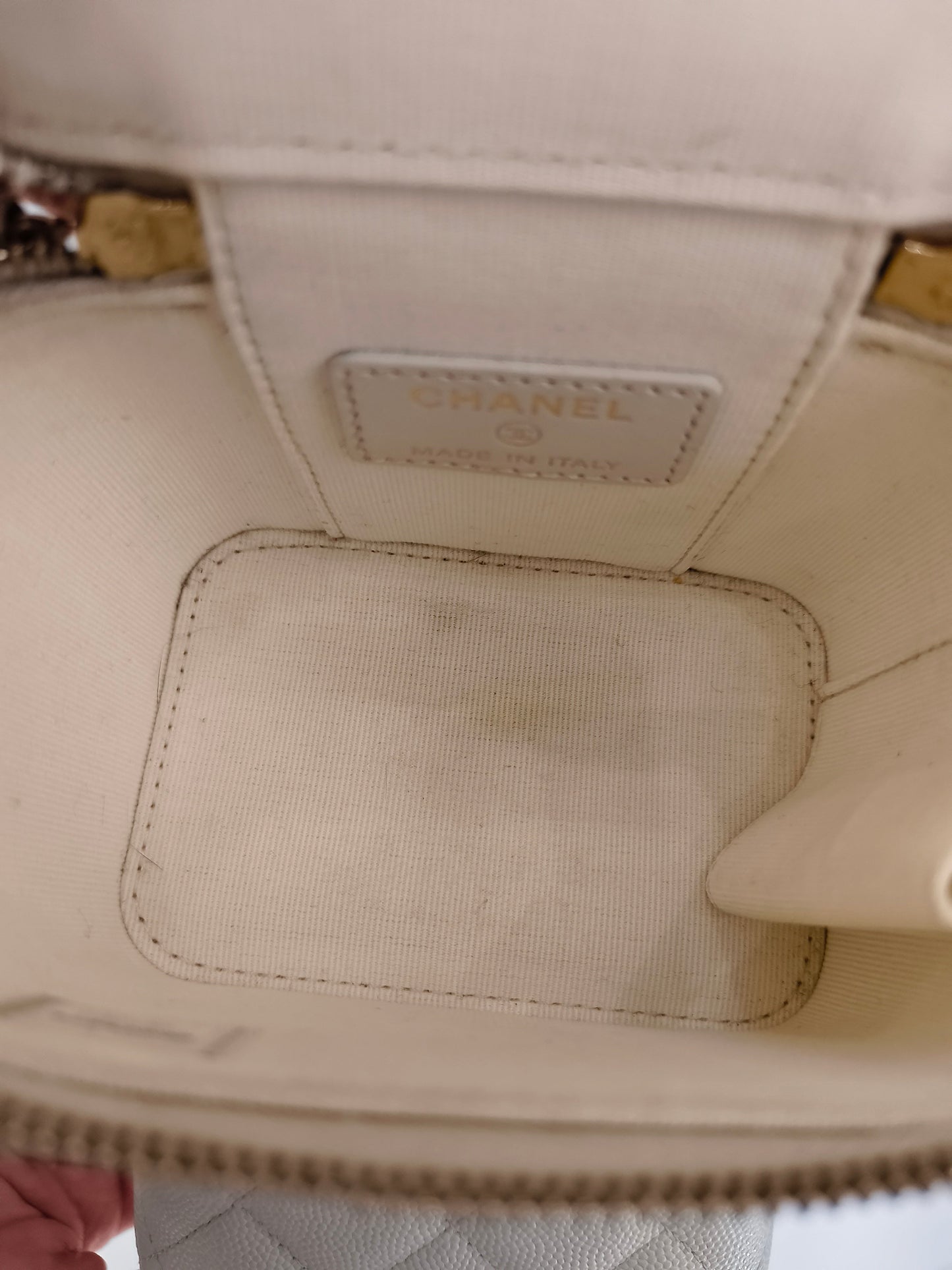 Chanel - Other - Leather - White - (mini)