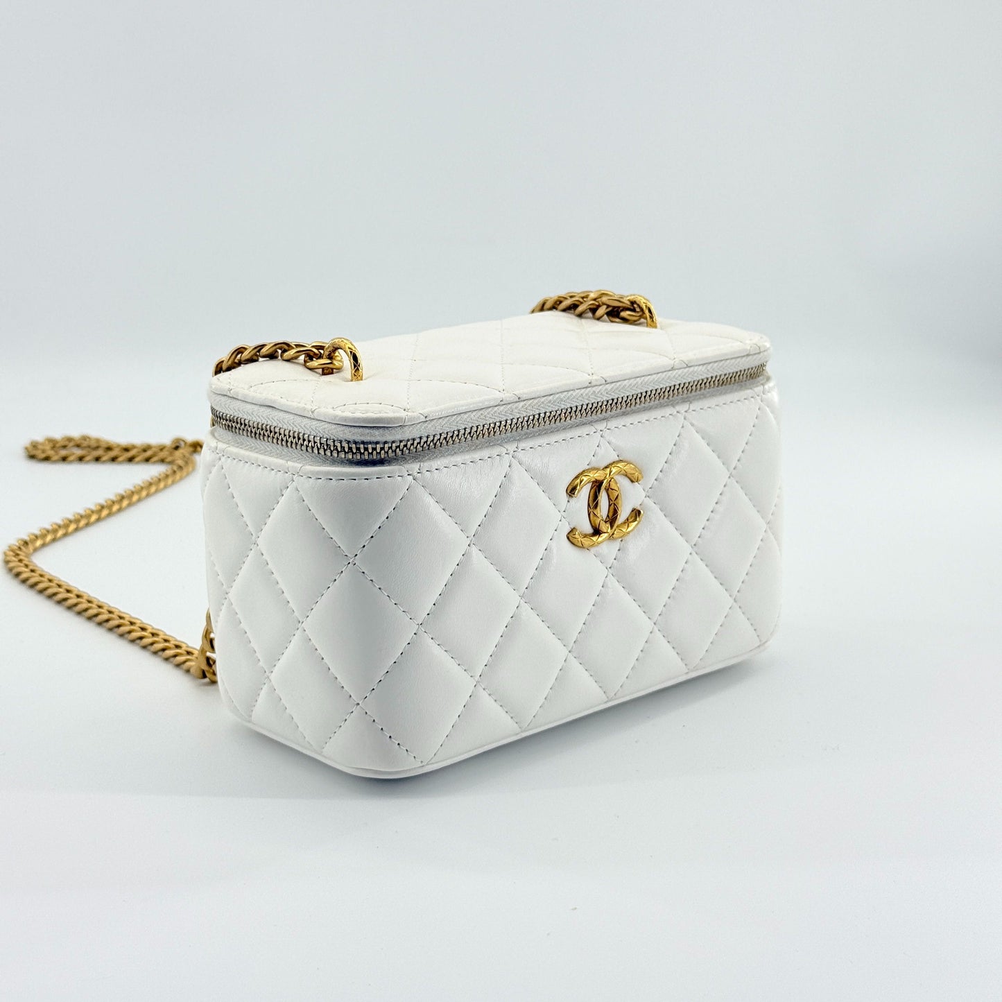 Chanel - Other - Leather - White - (mini)