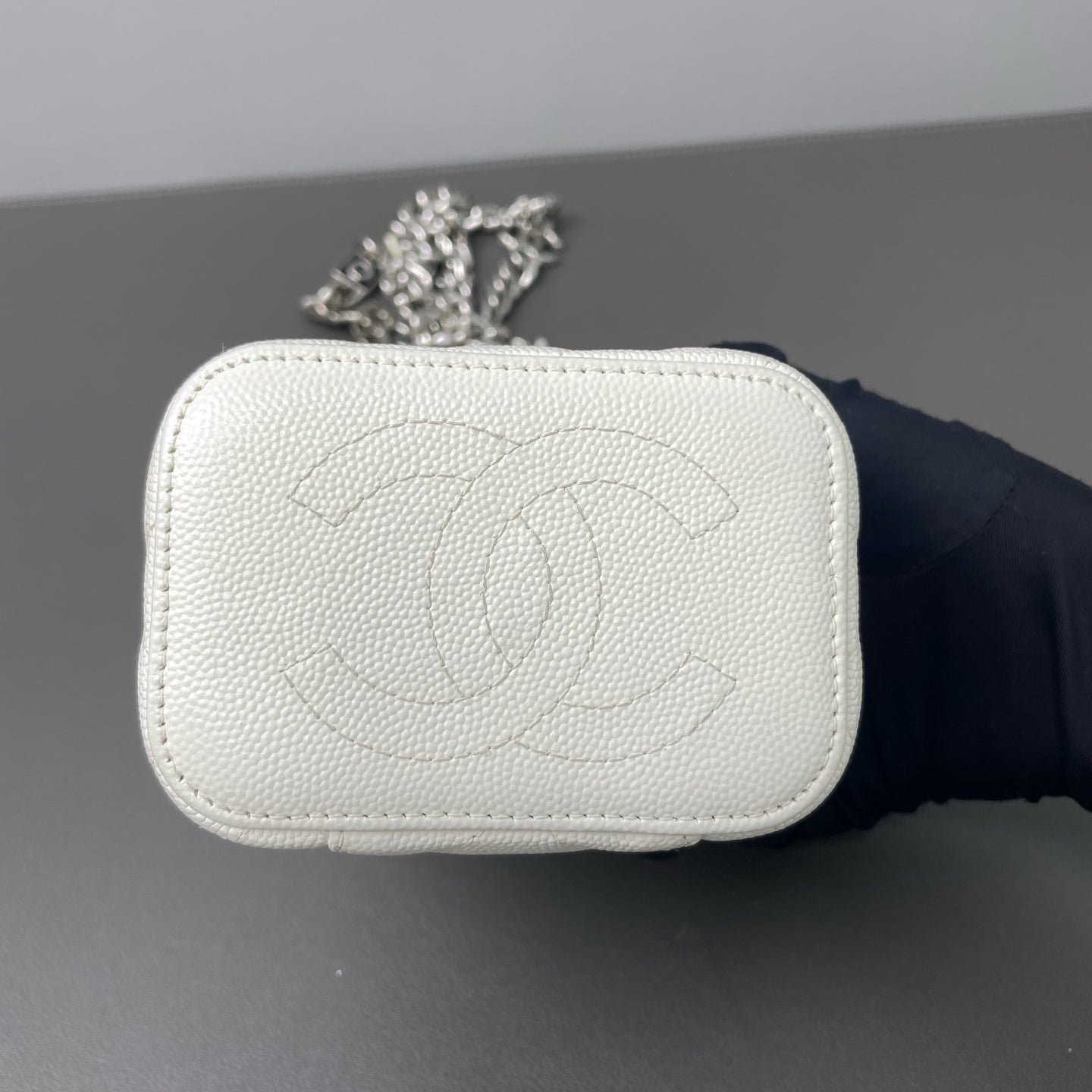 Chanel - Other - Leather - White - (mini)