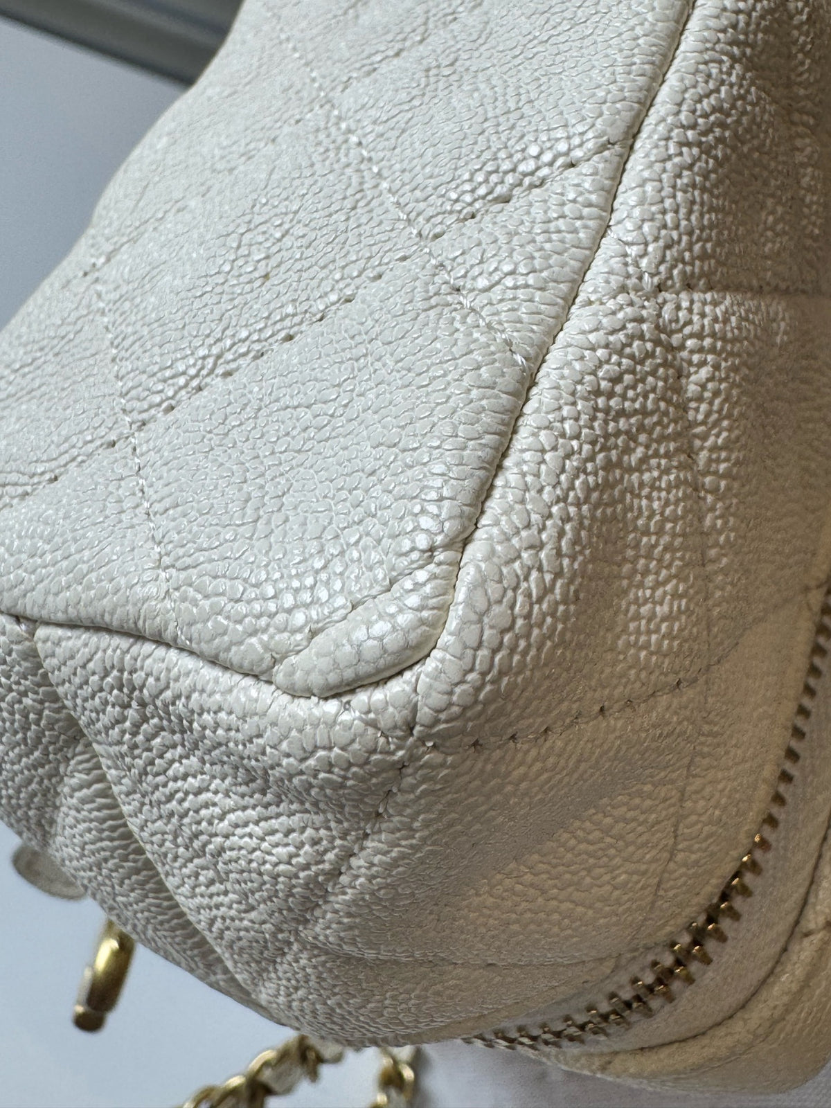 Chanel - Other - Leather - White - (mini)