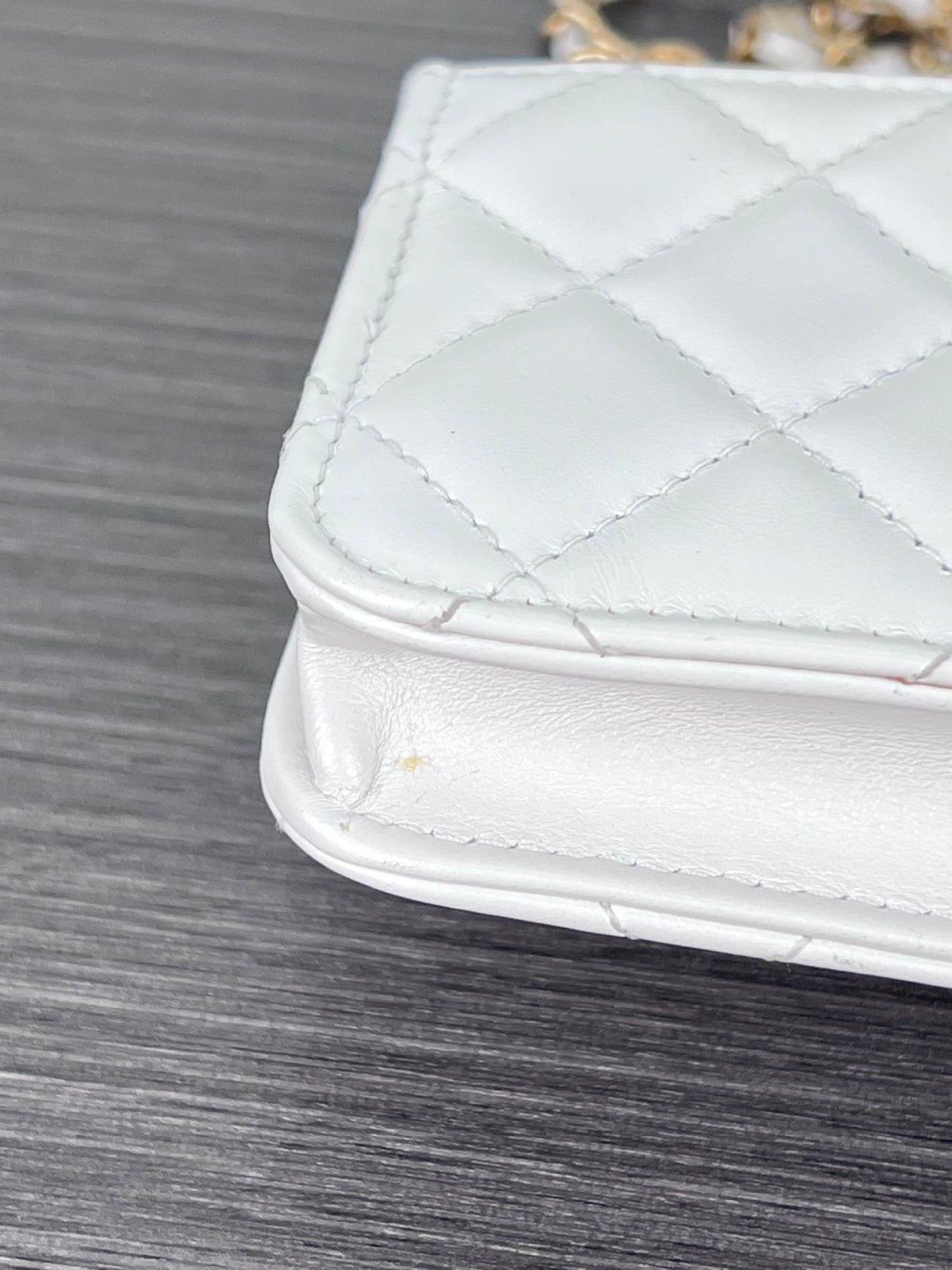 Chanel - Other - Leather - White - (mini)