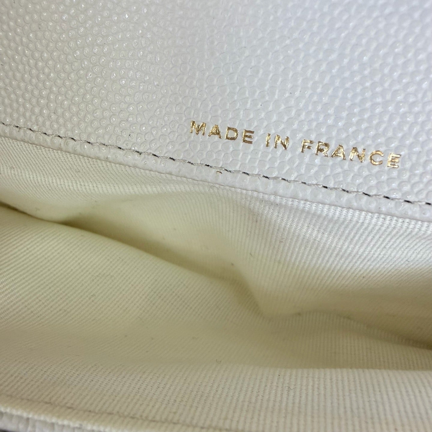Chanel - Other - Leather - White - (mini)