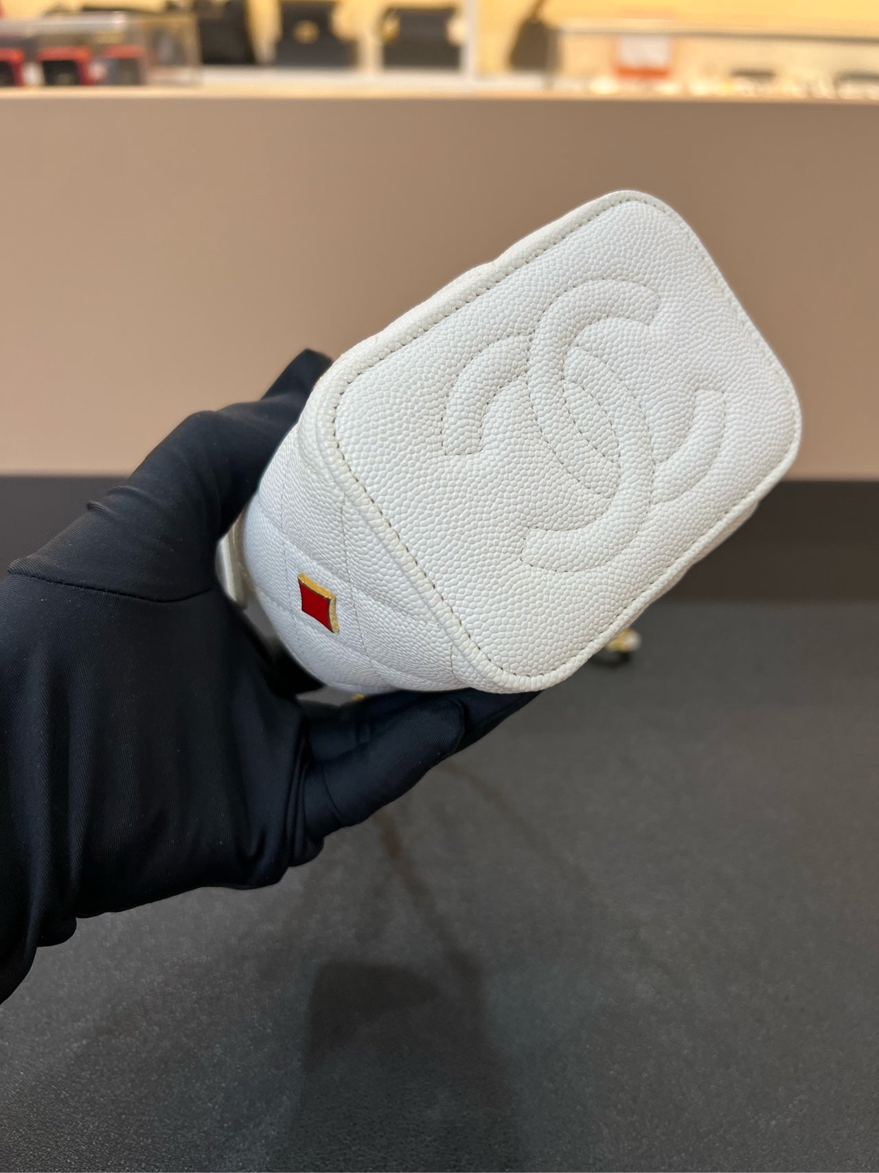 Chanel - Other - Leather - White - (mini)