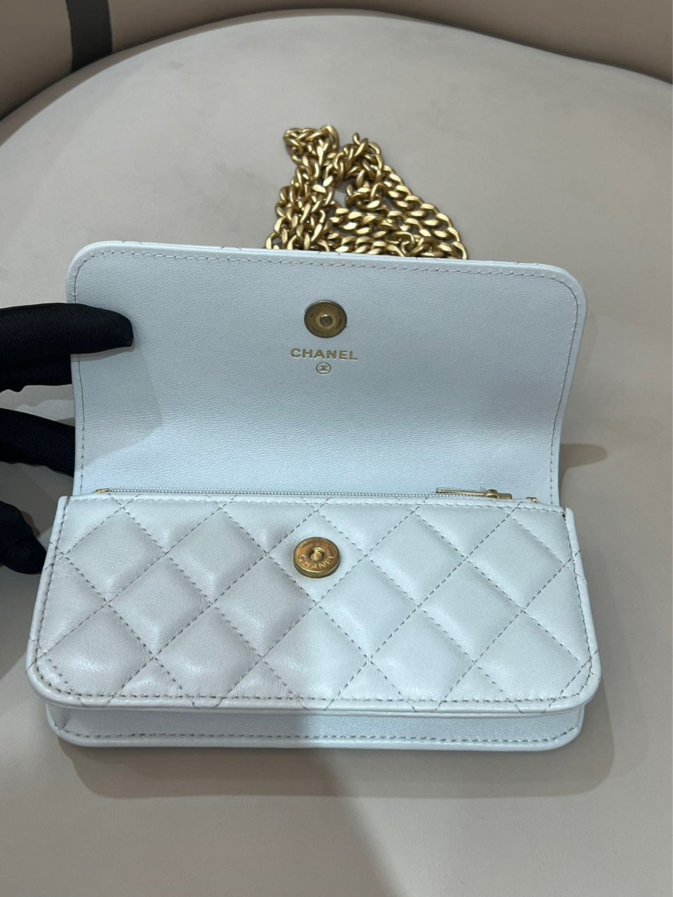 Chanel - Other - Leather - White - (mini)