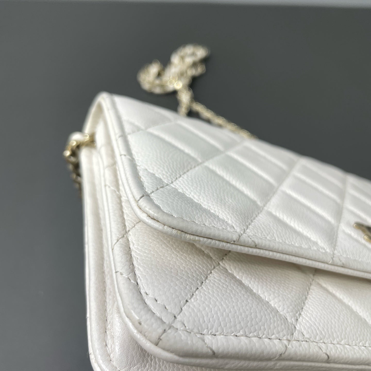 Chanel - Other - Leather - White - (mini)
