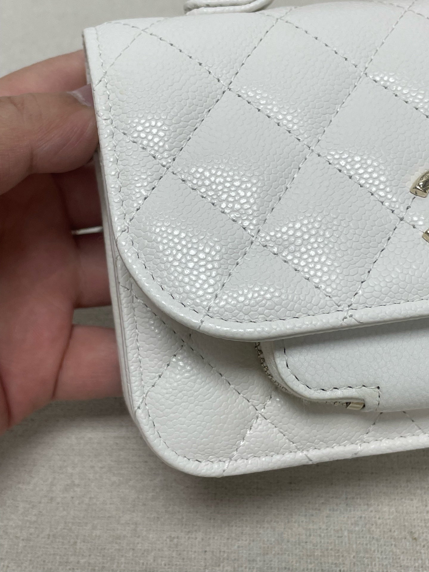 Chanel - Other - Leather - White - (mini)