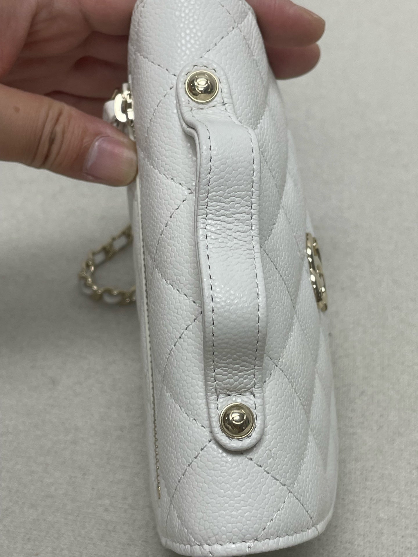 Chanel - Other - Leather - White - (mini)